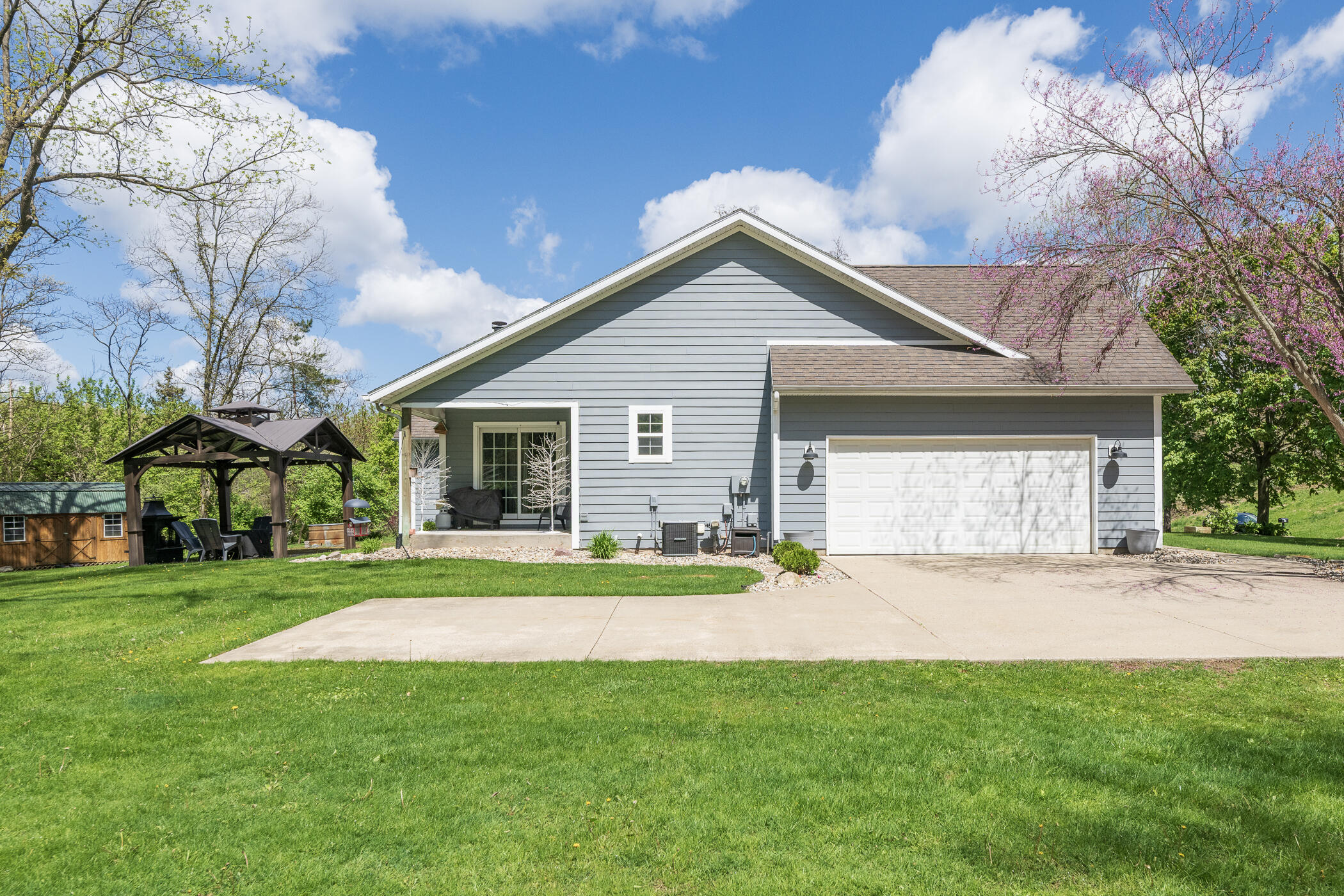 37 Summerset Drive Kalamazoo MI 49009