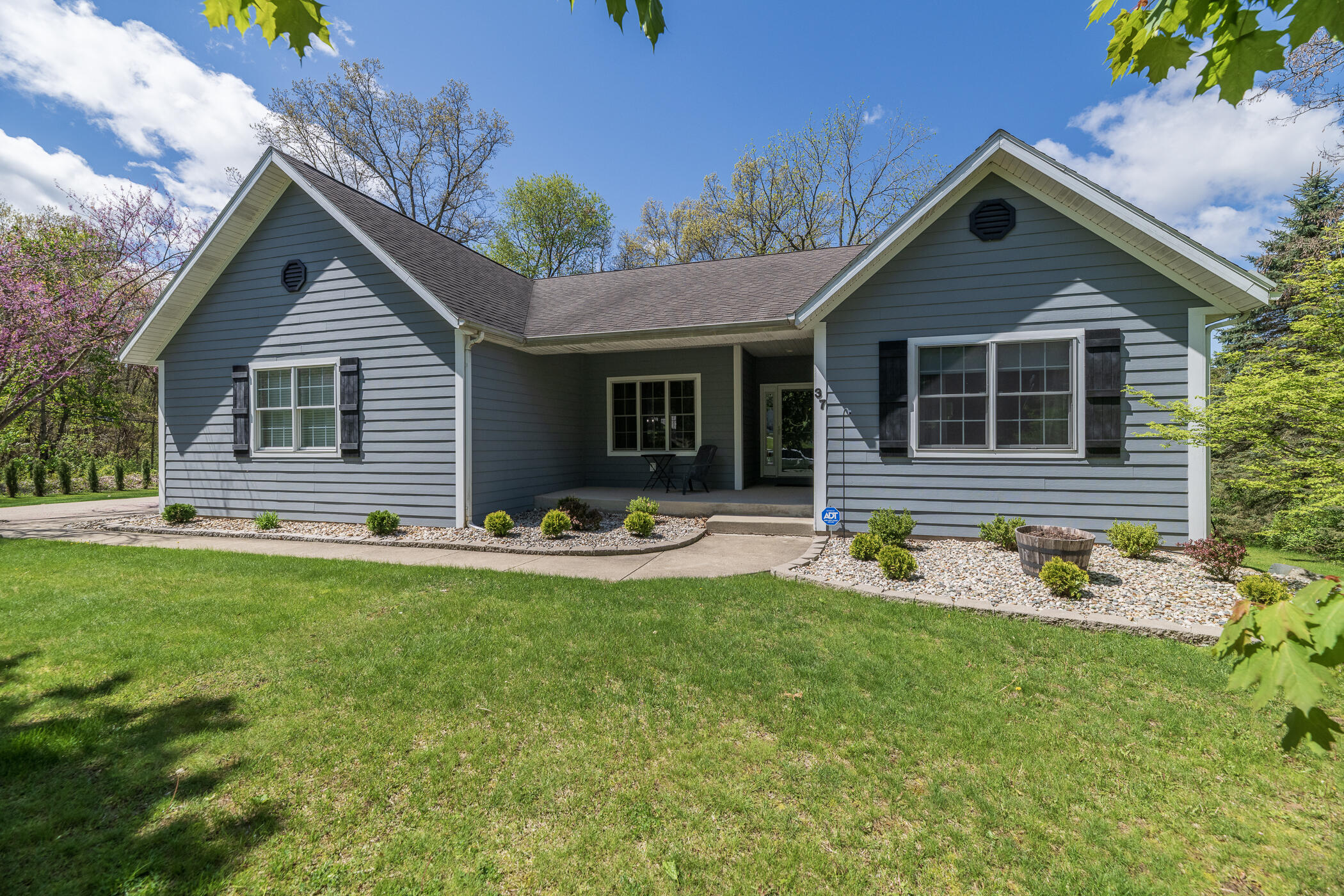 37 Summerset Drive Kalamazoo MI 49009
