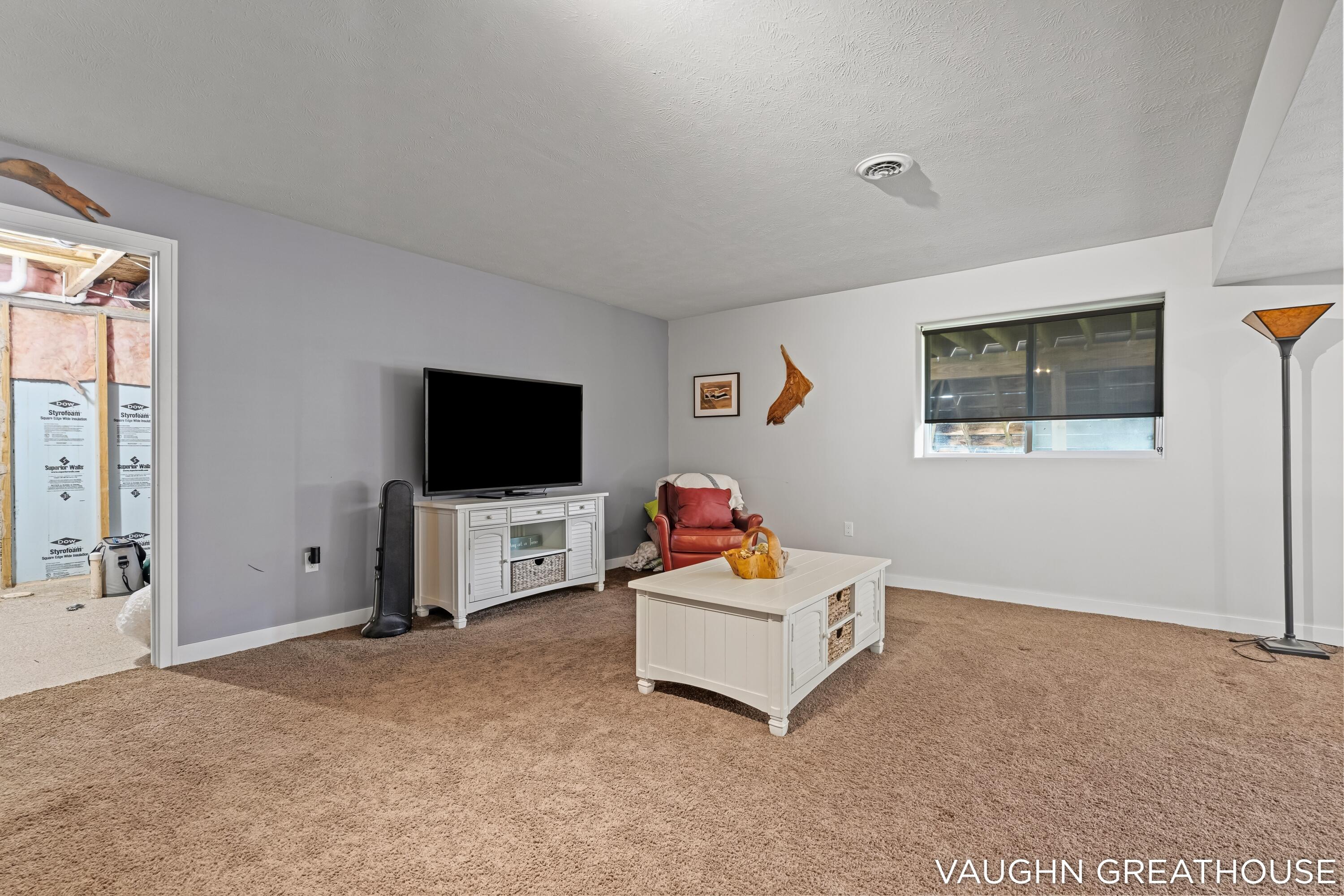 3383 Charlevoix Drive SE Grand Rapids MI 49546