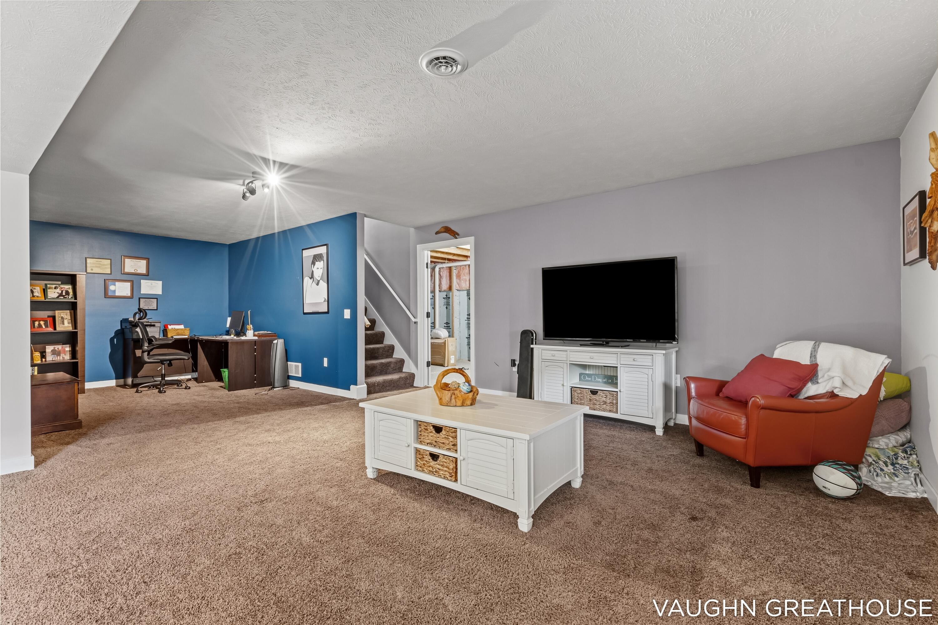 3383 Charlevoix Drive SE Grand Rapids MI 49546