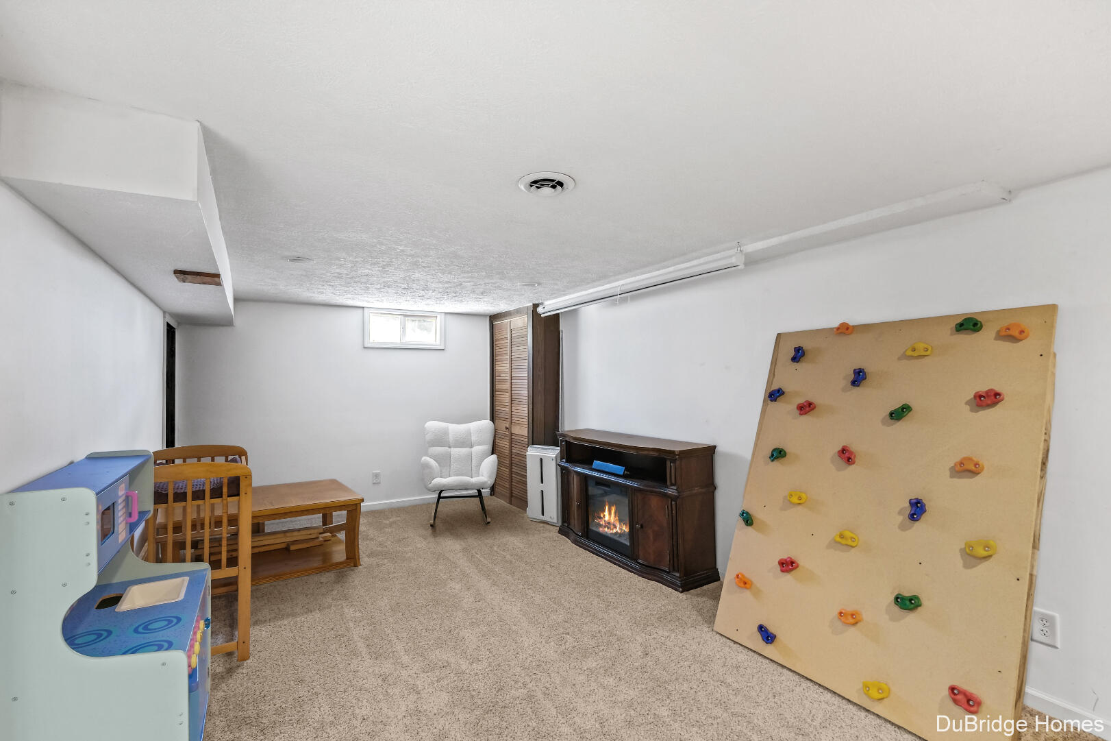 977 Coventry Drive NW Grand Rapids MI 49544