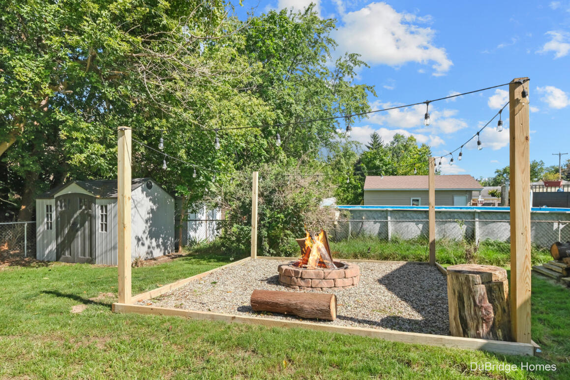 977 Coventry Drive NW Grand Rapids MI 49544