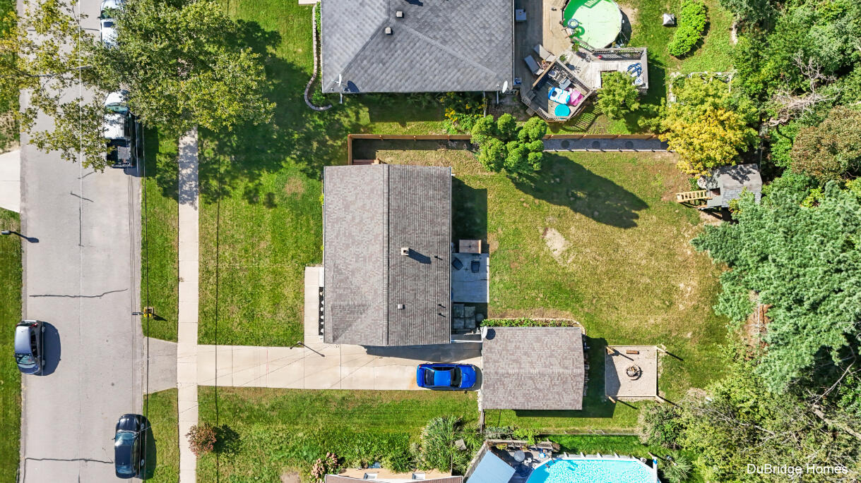 977 Coventry Drive NW Grand Rapids MI 49544