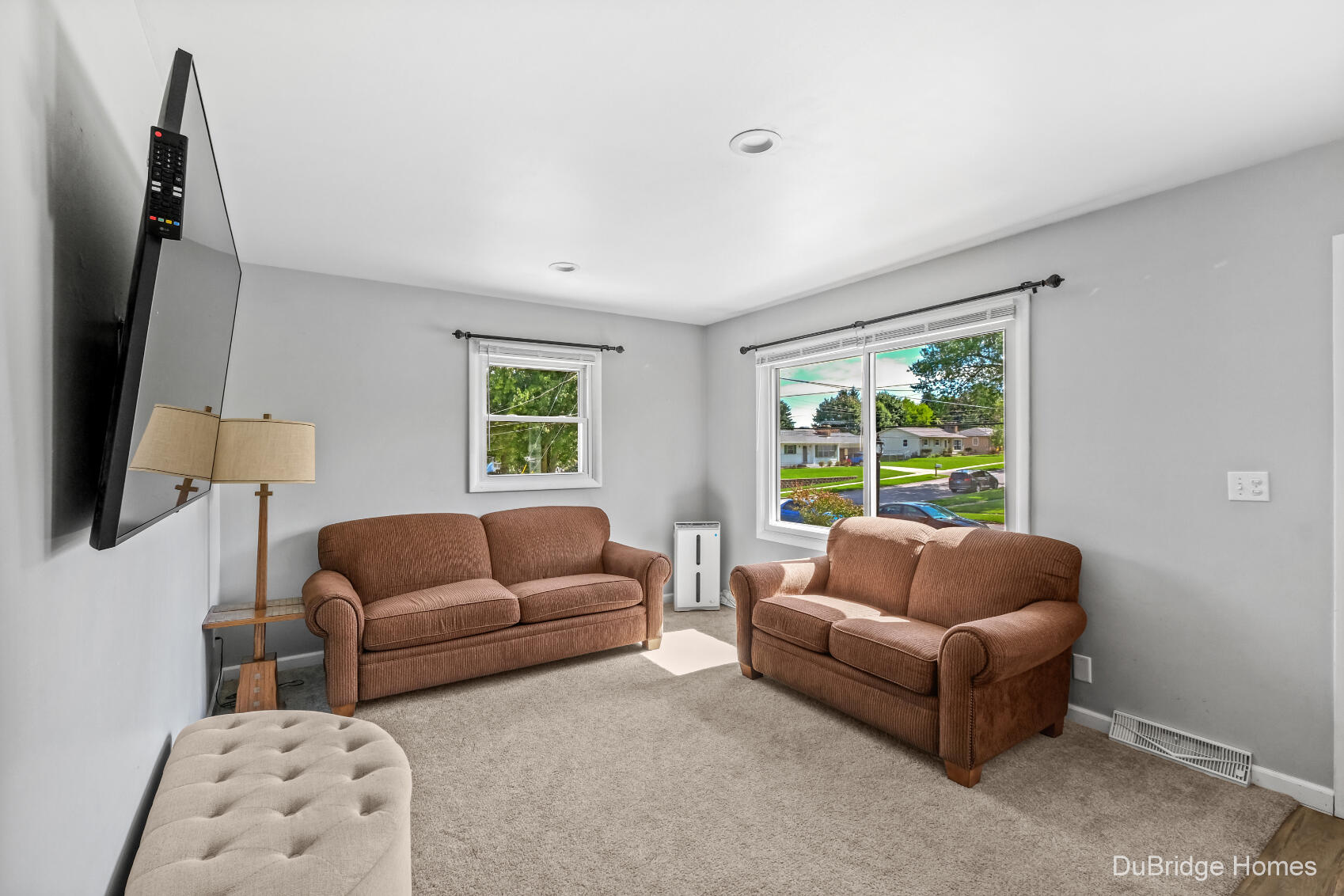 977 Coventry Drive NW Grand Rapids MI 49544