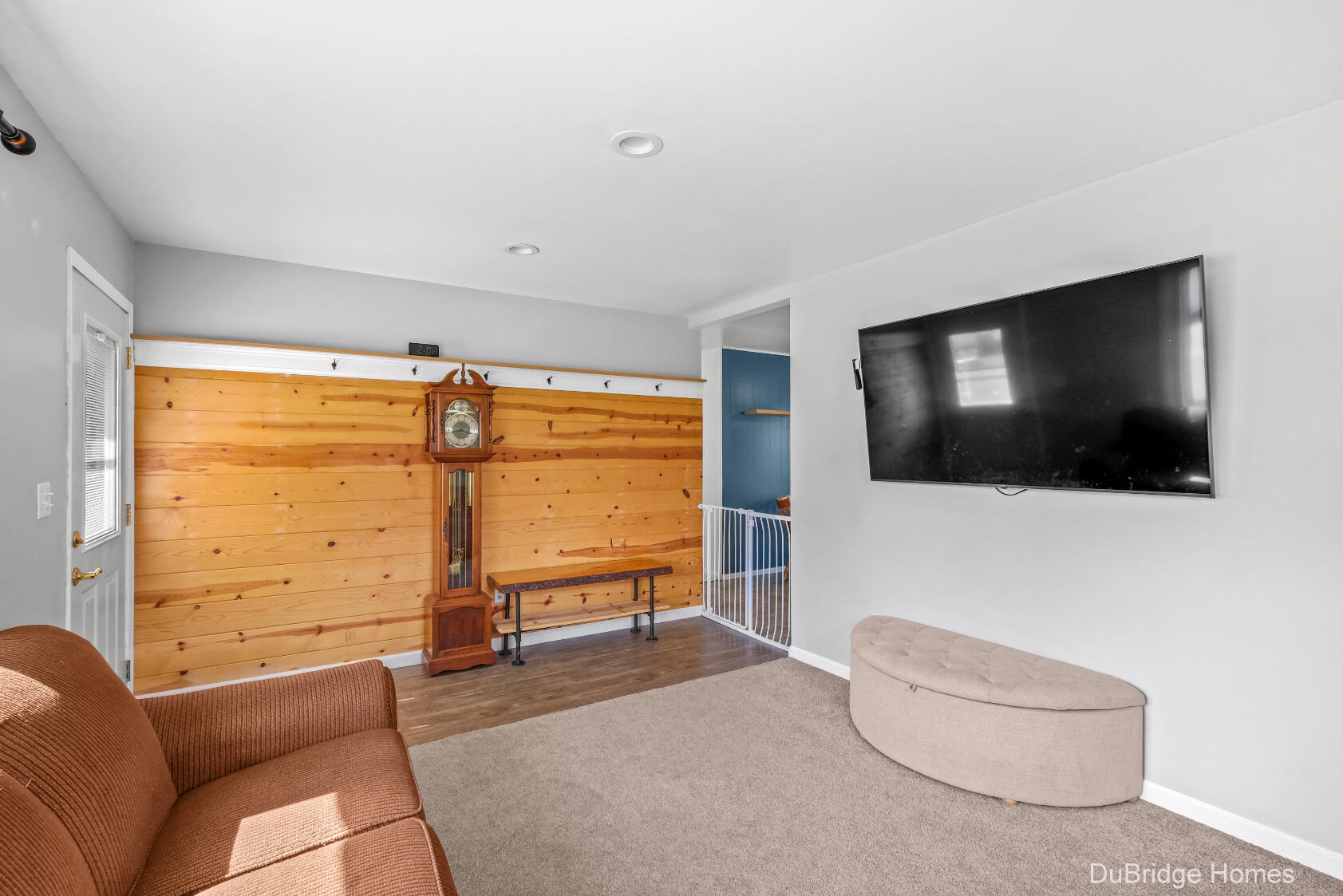 977 Coventry Drive NW Grand Rapids MI 49544