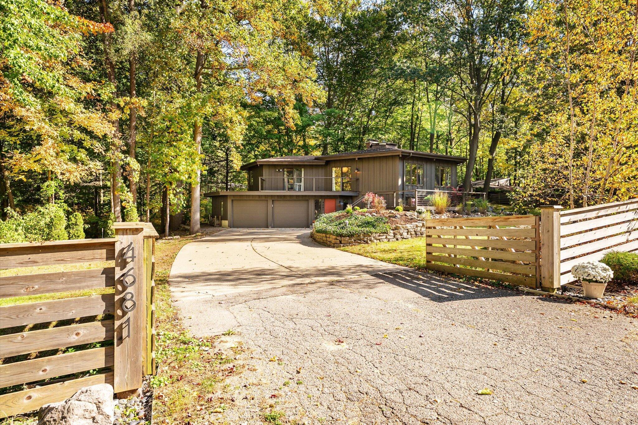 4681 Cottonwood Drive Holland MI 49423