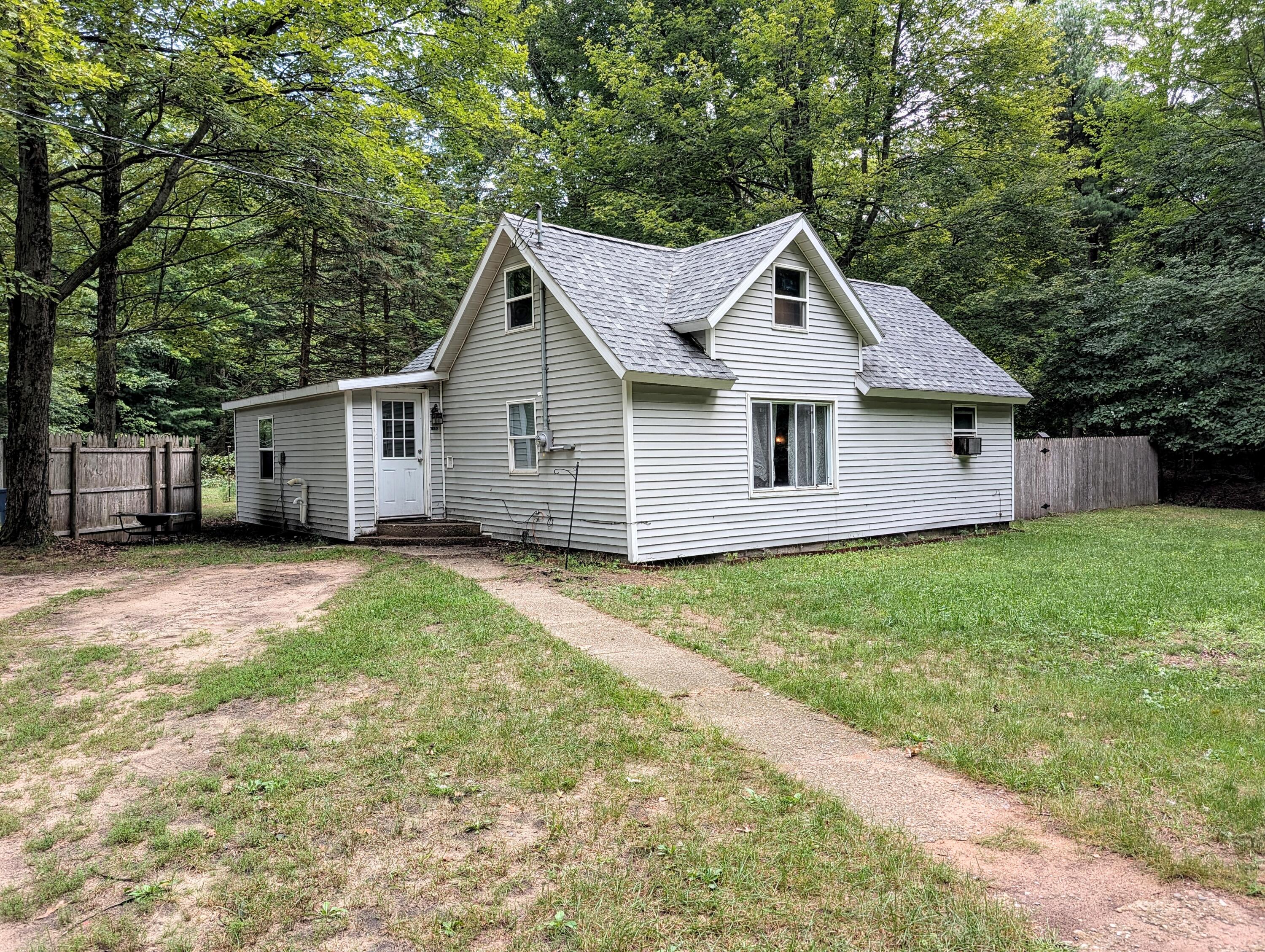 1466 Scenic Drive Muskegon MI 49445