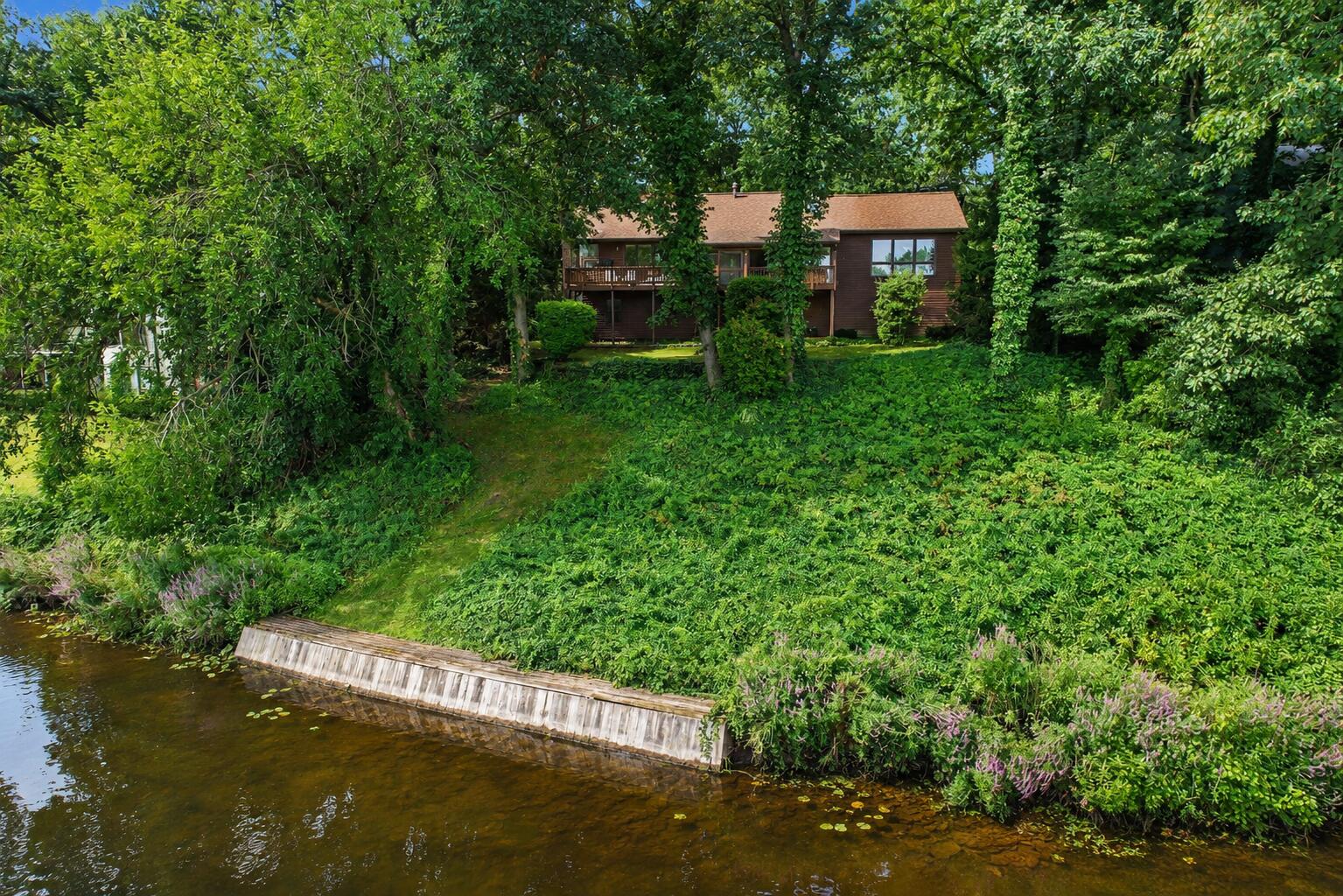 9808 Oak Forest Circle Kalamazoo MI 49009