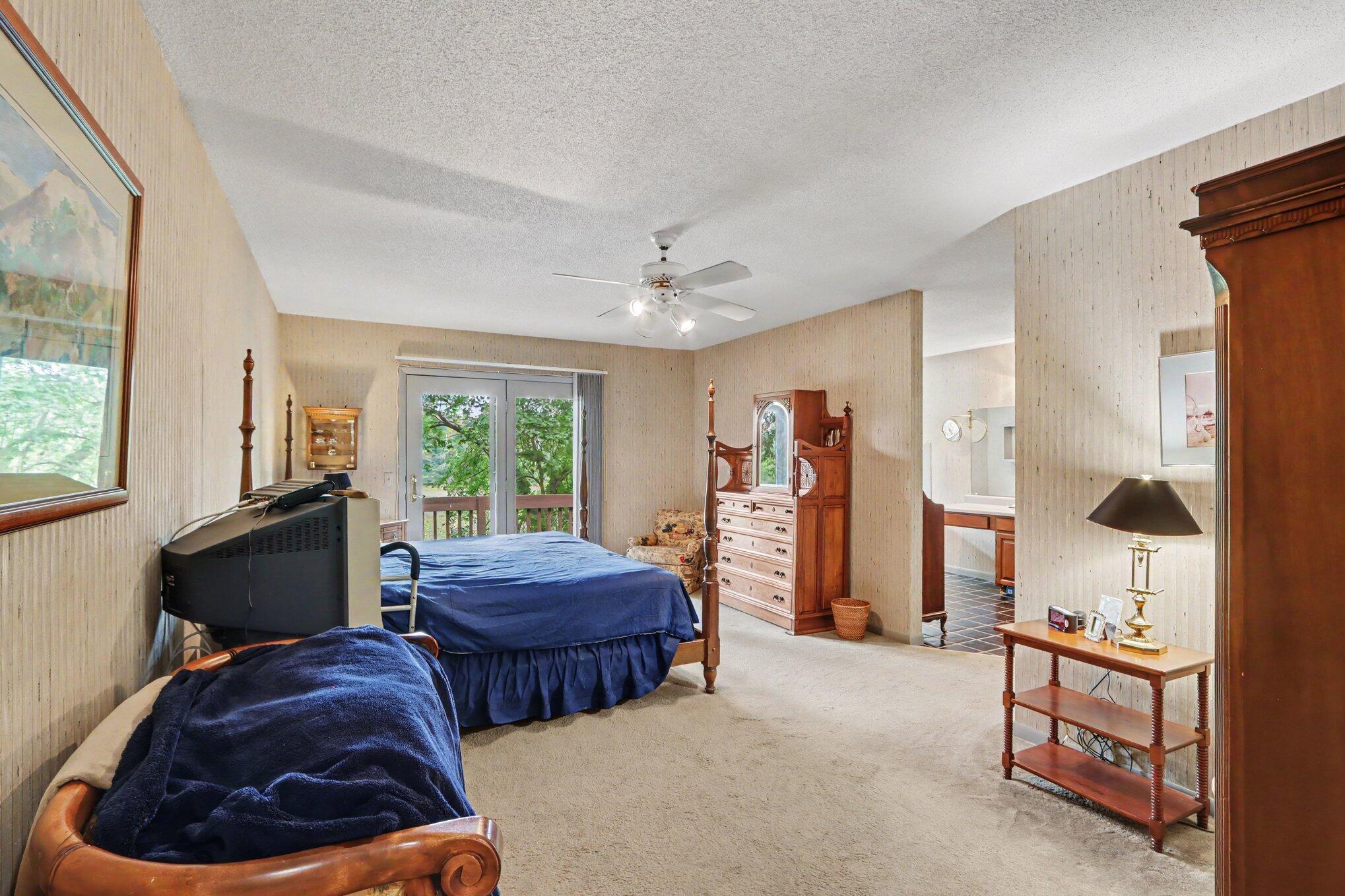 9808 Oak Forest Circle Kalamazoo MI 49009