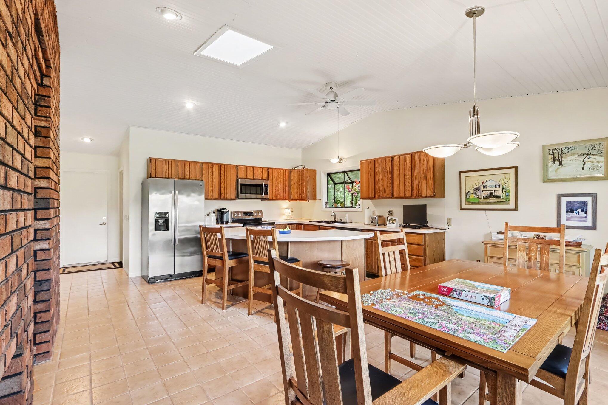 9808 Oak Forest Circle Kalamazoo MI 49009
