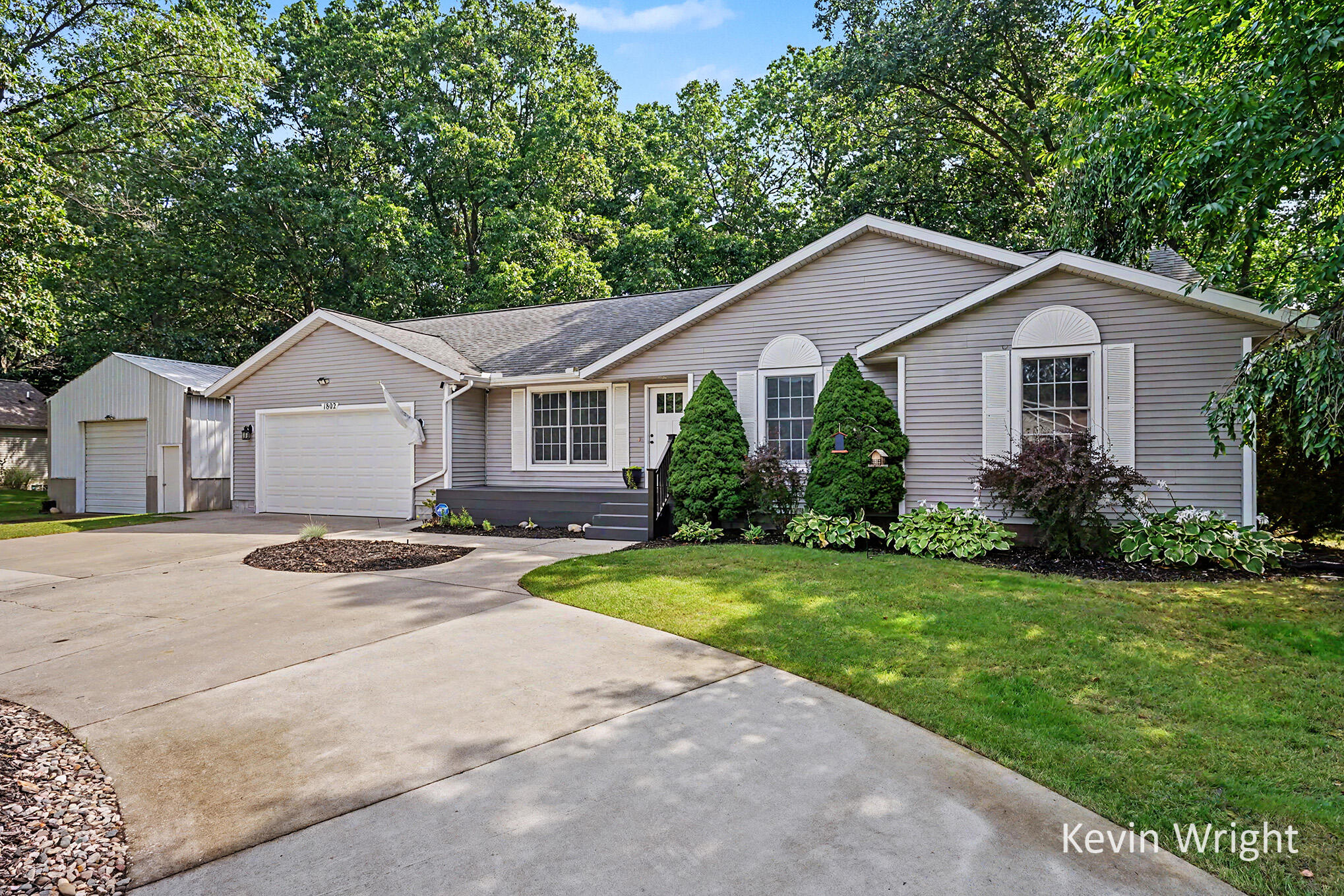 1802 Duchess Court Muskegon MI 49445