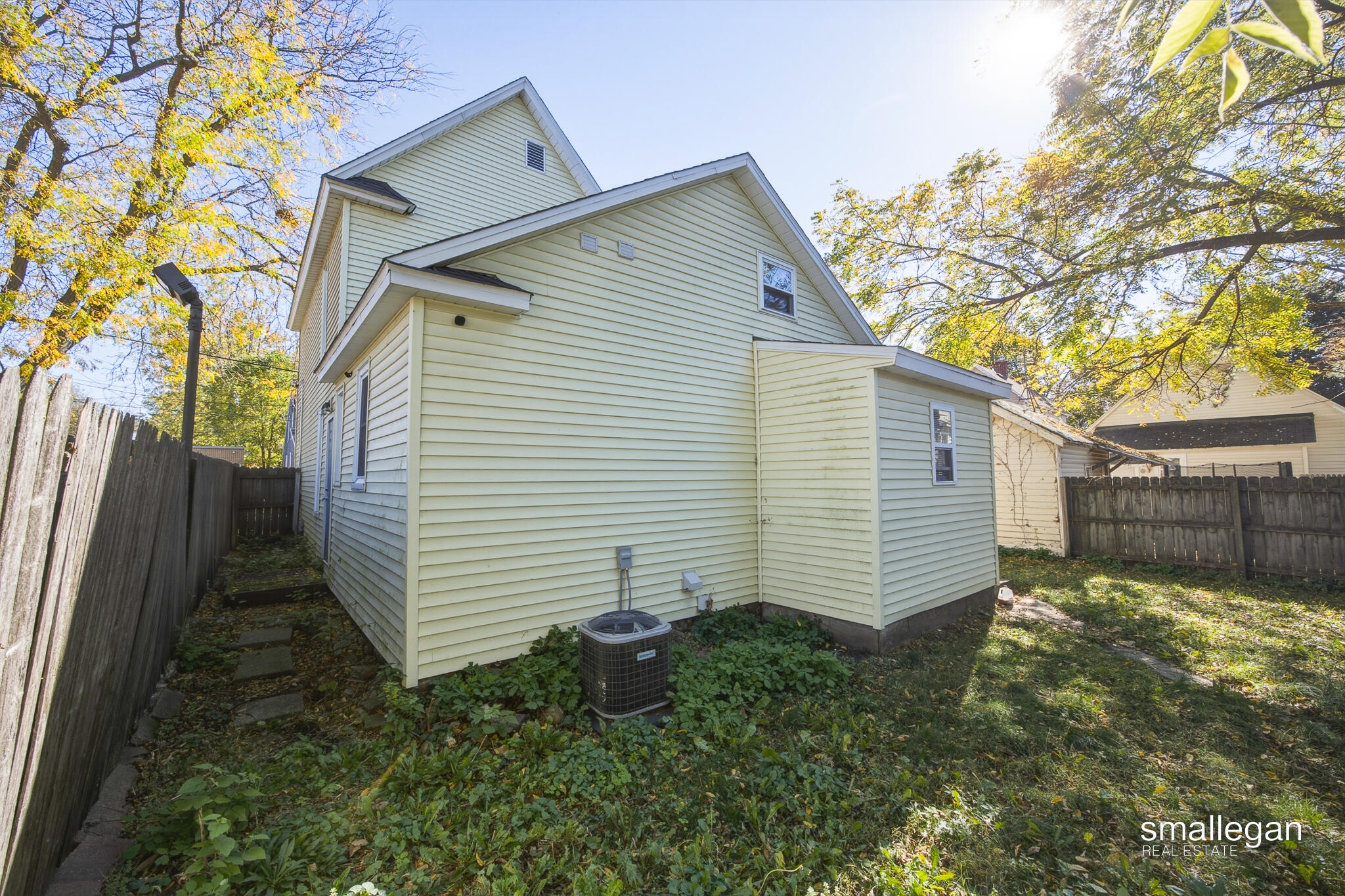 15 Gunnison Avenue SW Grand Rapids MI 49504