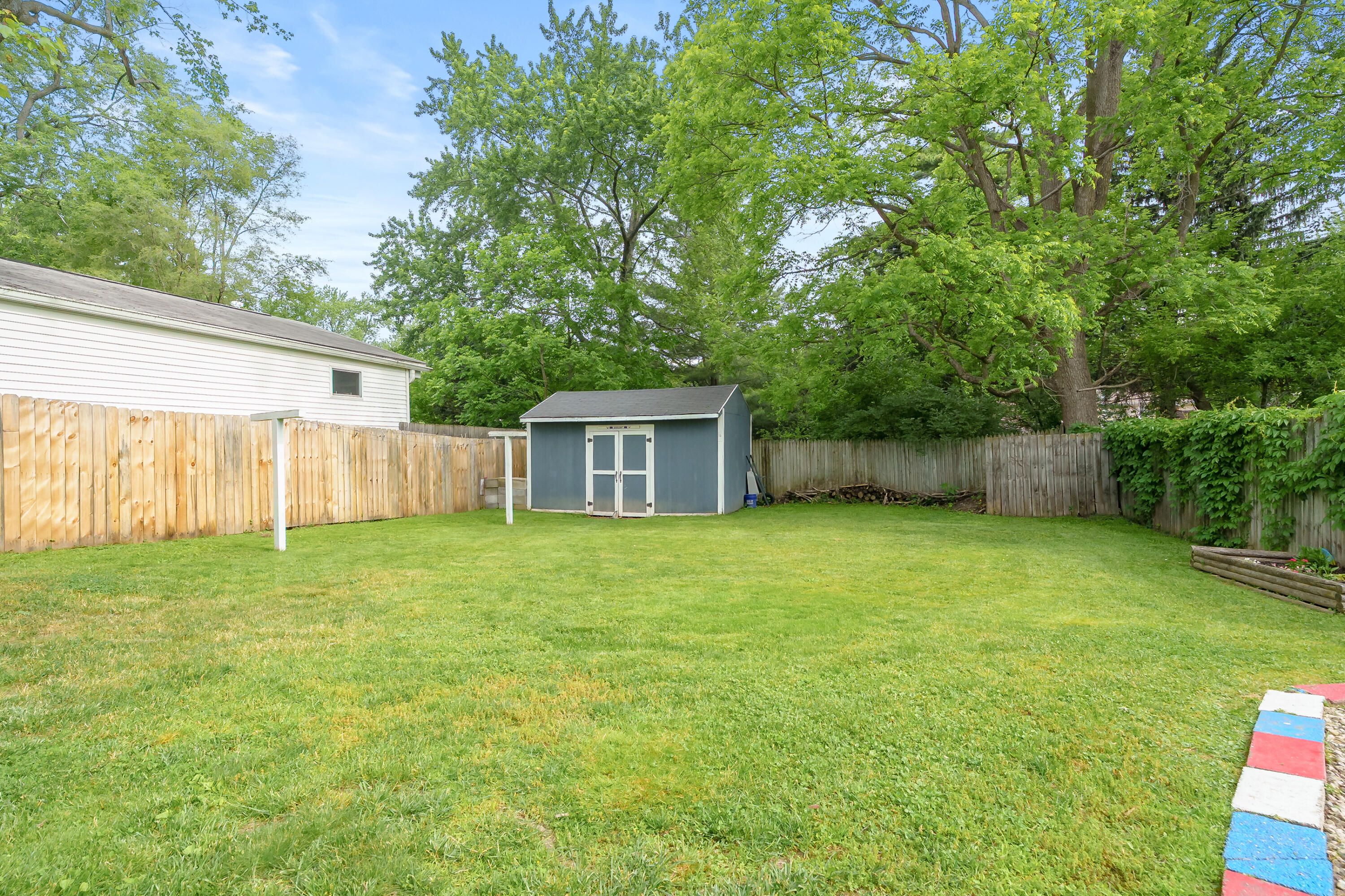 606 Pleasant Avenue Kalamazoo MI 49008