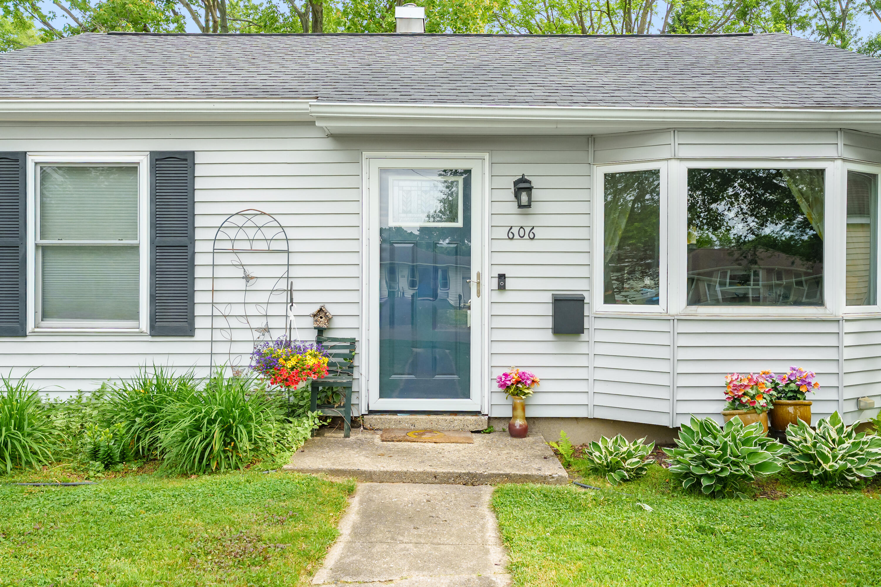 606 Pleasant Avenue Kalamazoo MI 49008