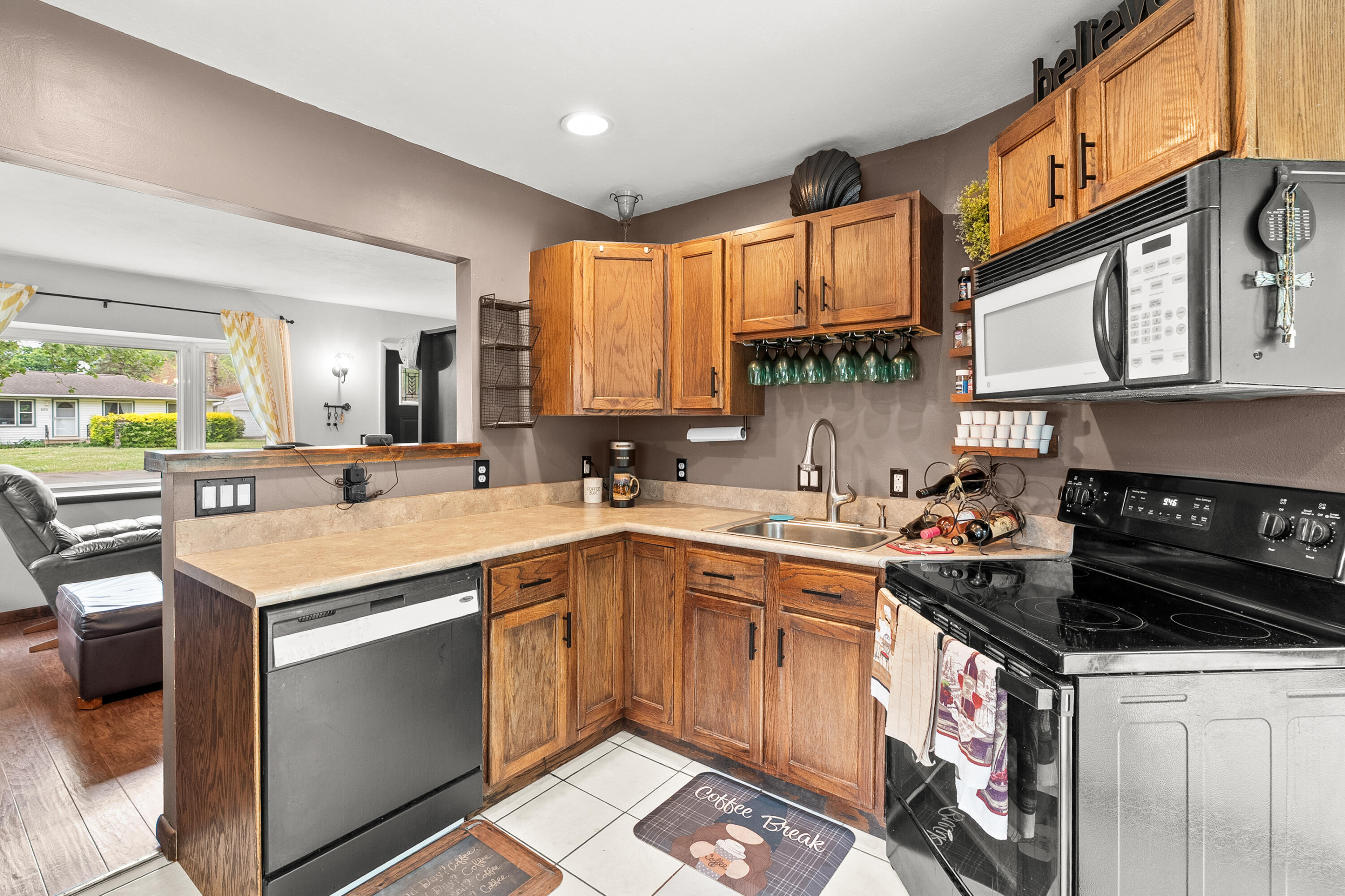 606 Pleasant Avenue Kalamazoo MI 49008