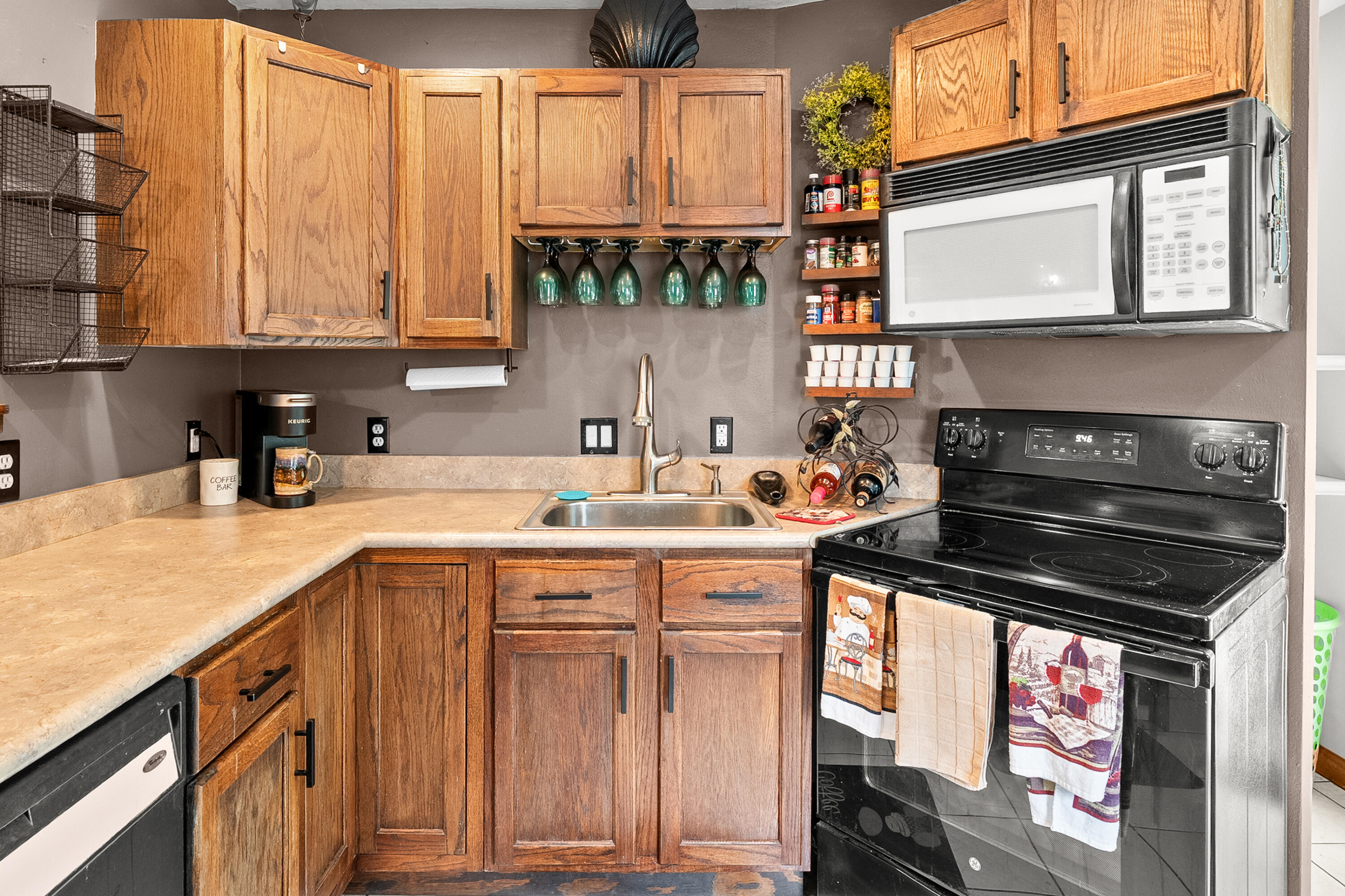 606 Pleasant Avenue Kalamazoo MI 49008
