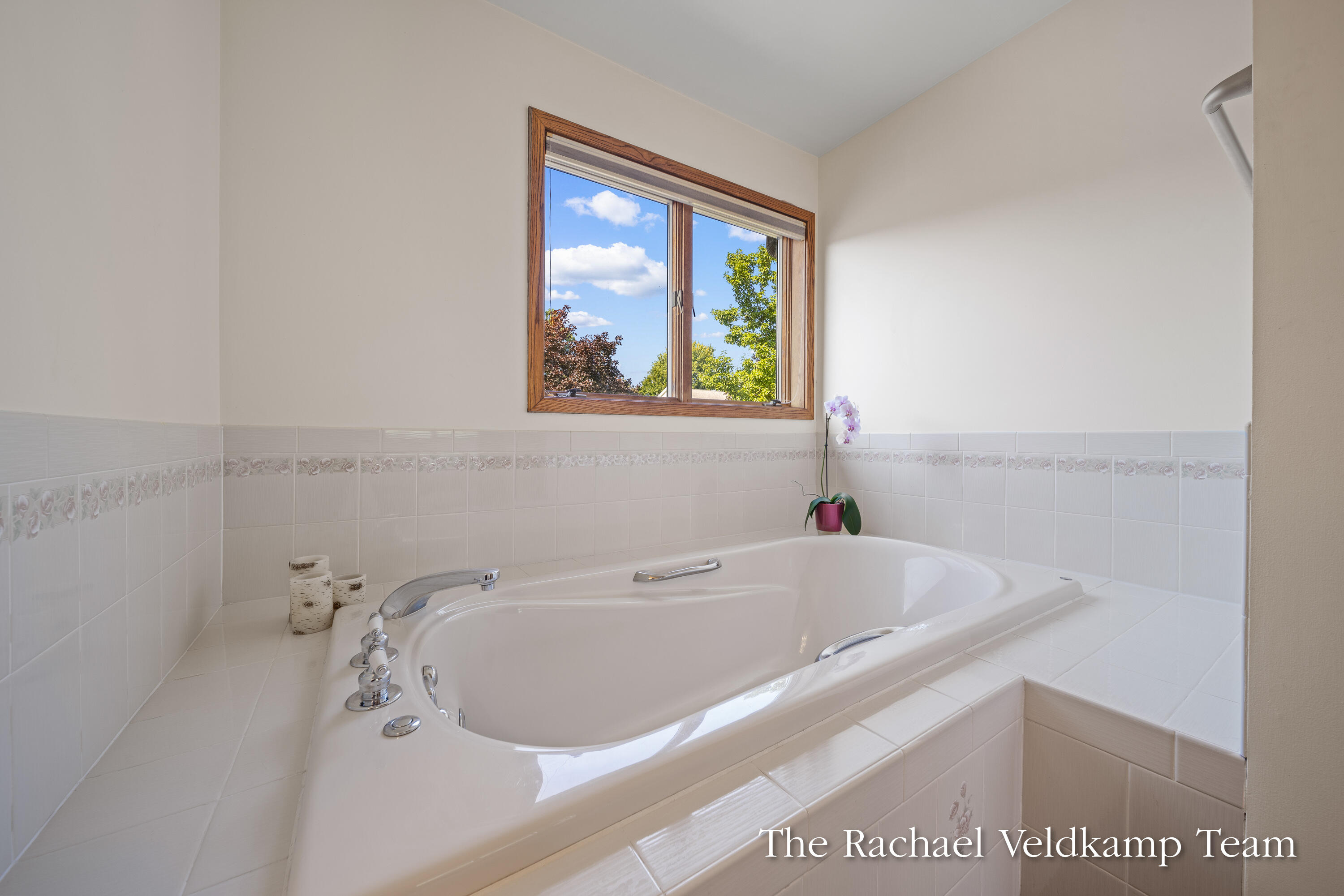 2503 Westwinde Street NW Grand Rapids MI 49504