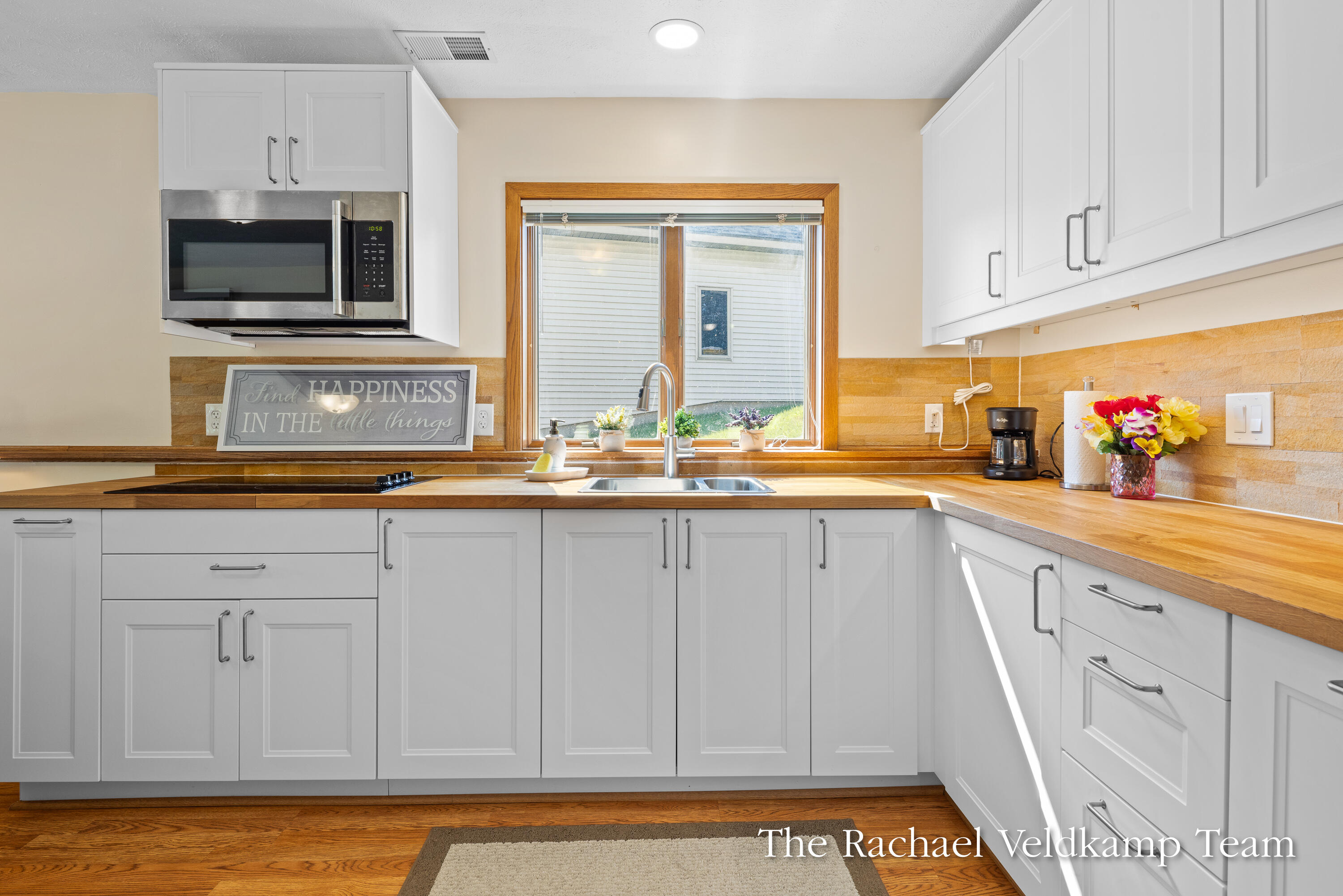 2503 Westwinde Street NW Grand Rapids MI 49504