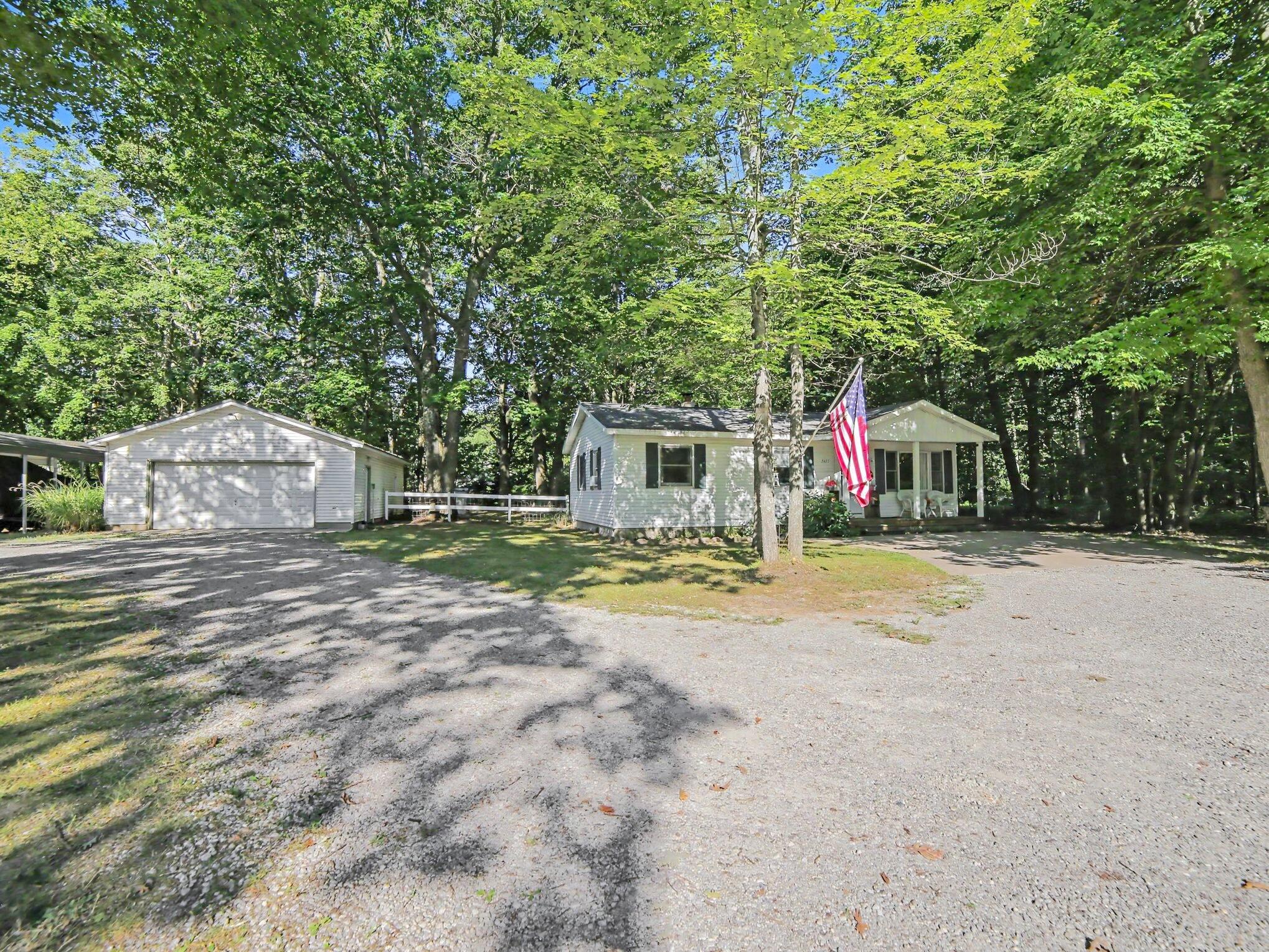 3615 N Lincoln Road Ludington MI 49431