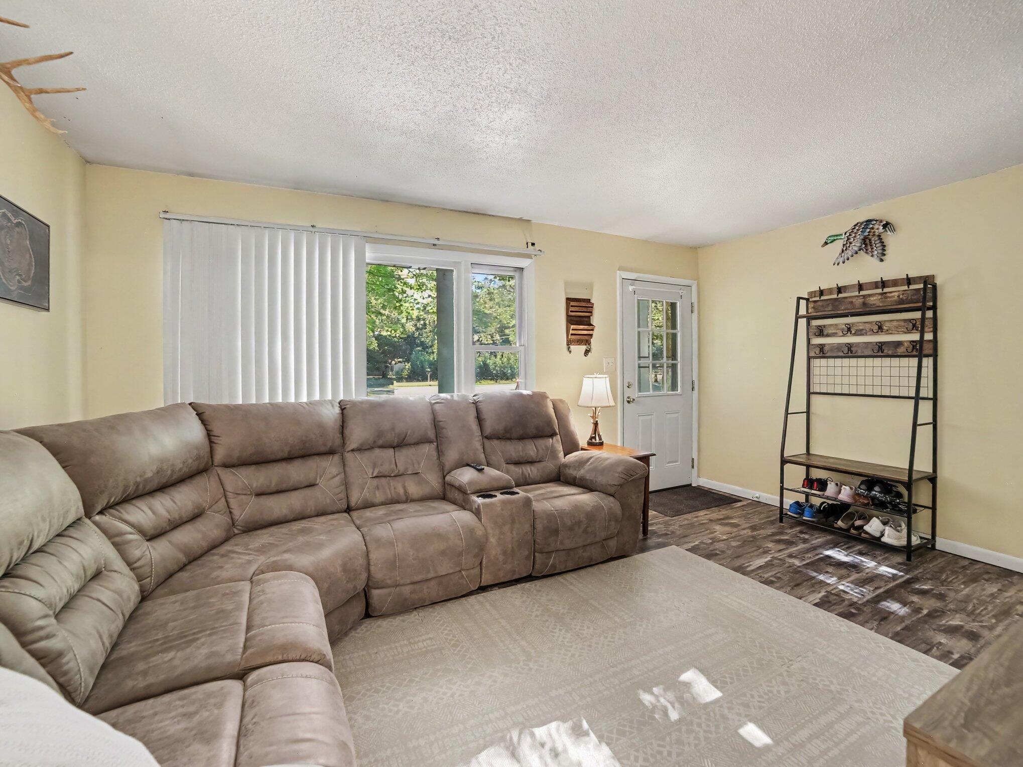 3615 N Lincoln Road Ludington MI 49431