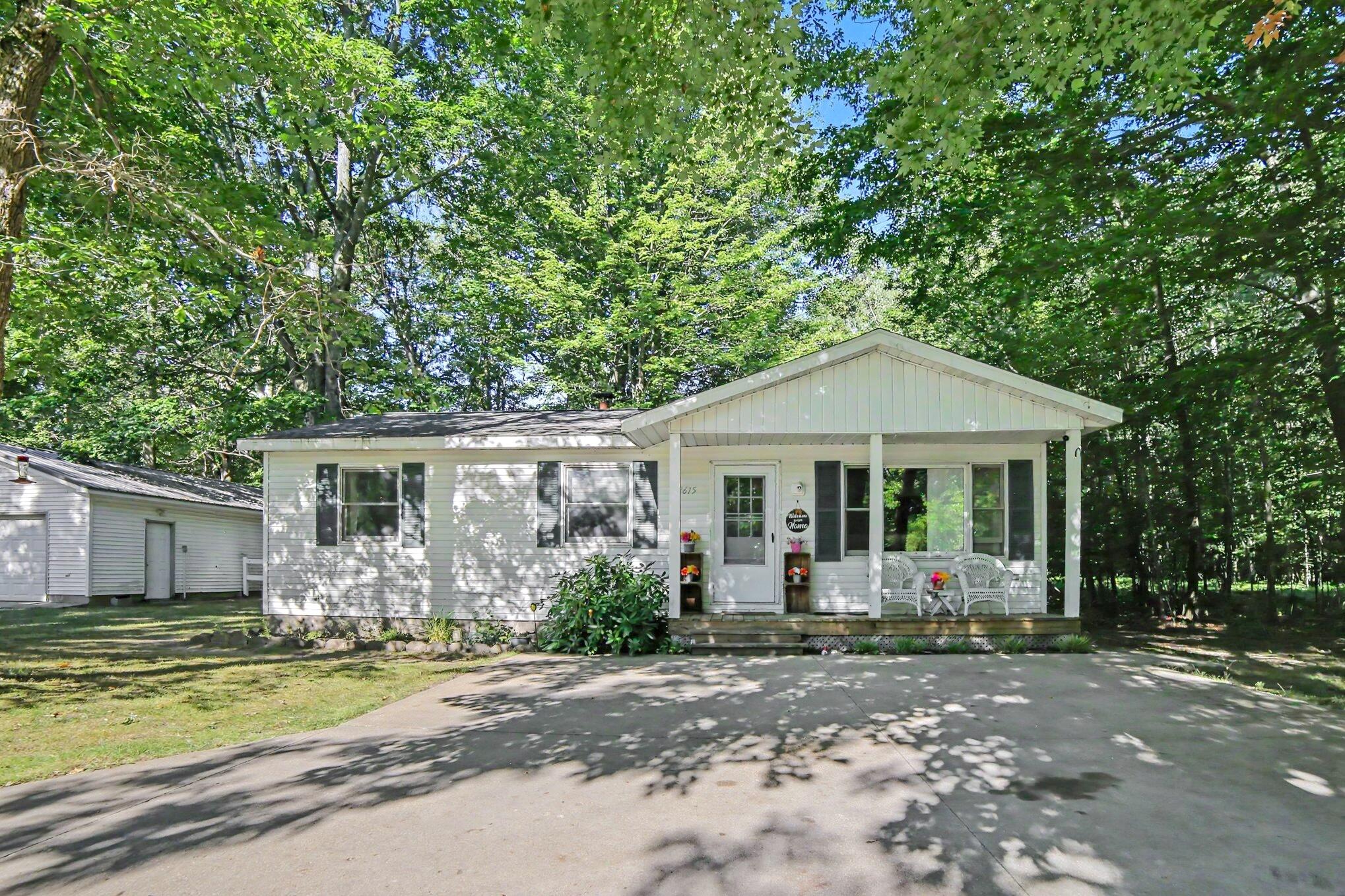3615 N Lincoln Road Ludington MI 49431