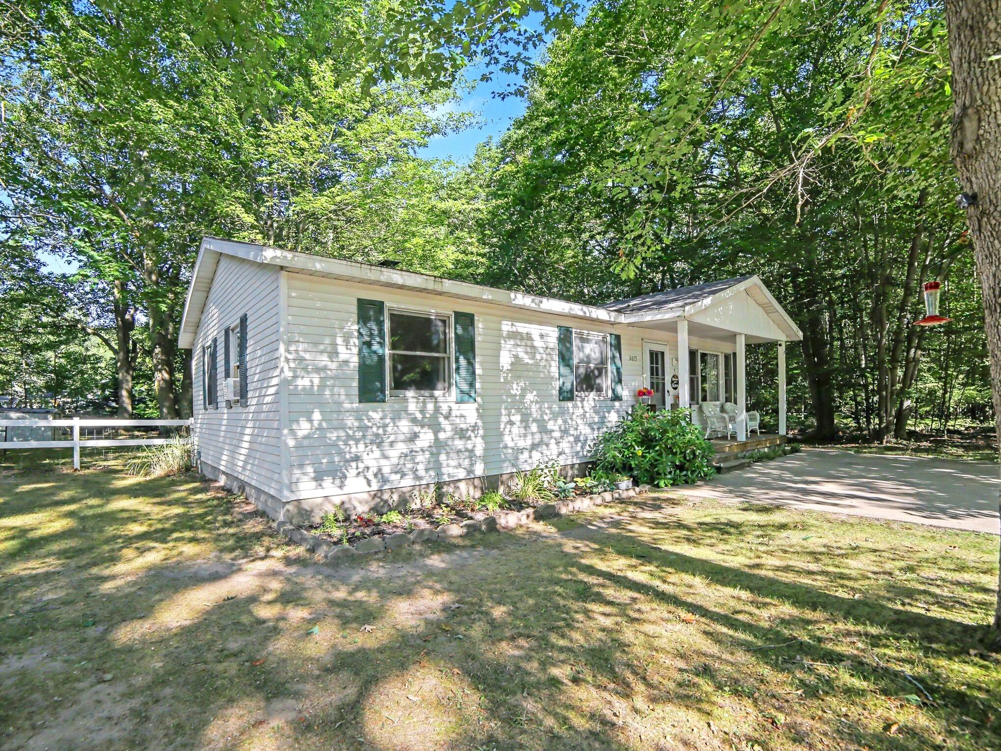 3615 N Lincoln Road Ludington MI 49431