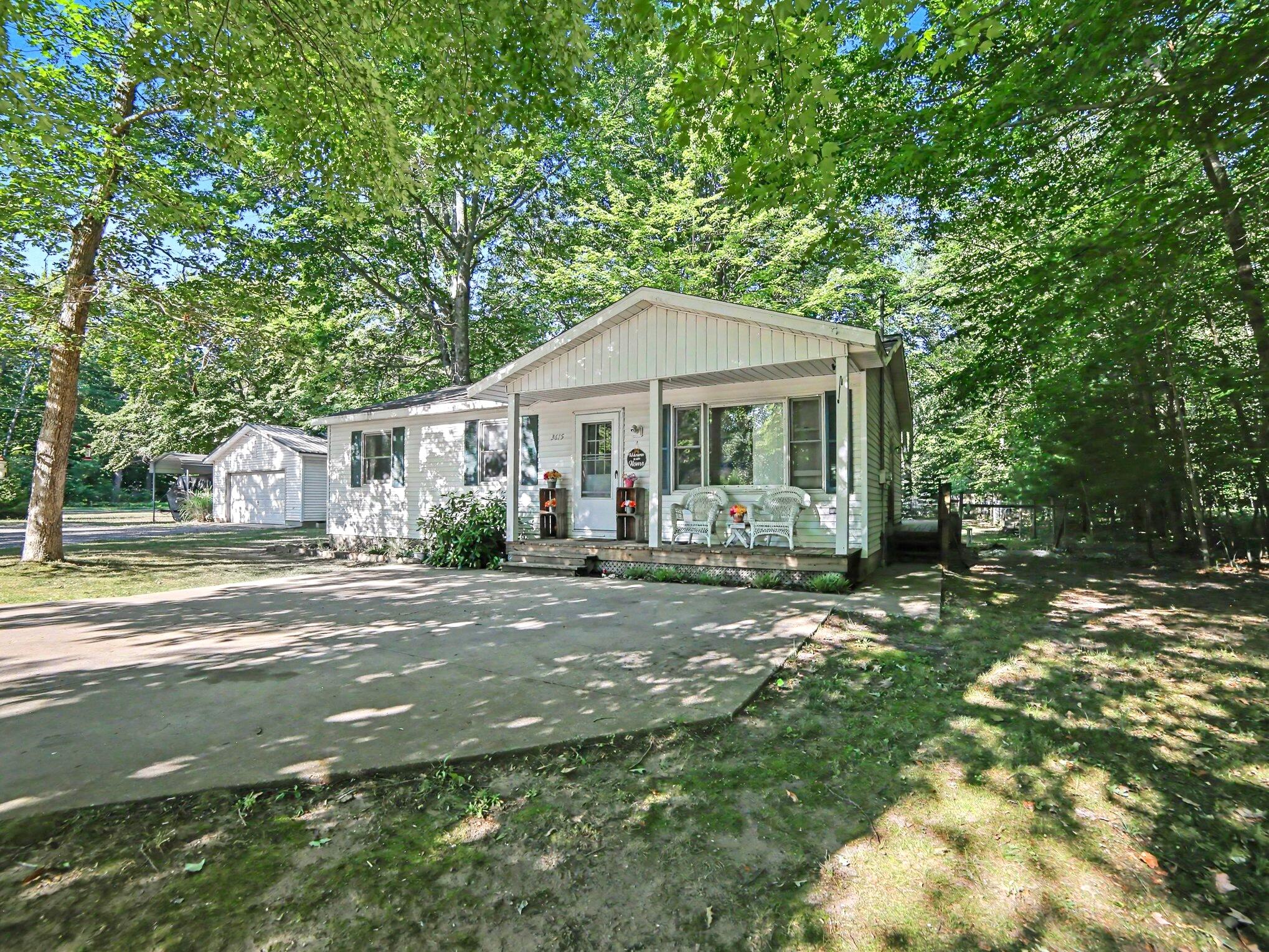 3615 N Lincoln Road Ludington MI 49431