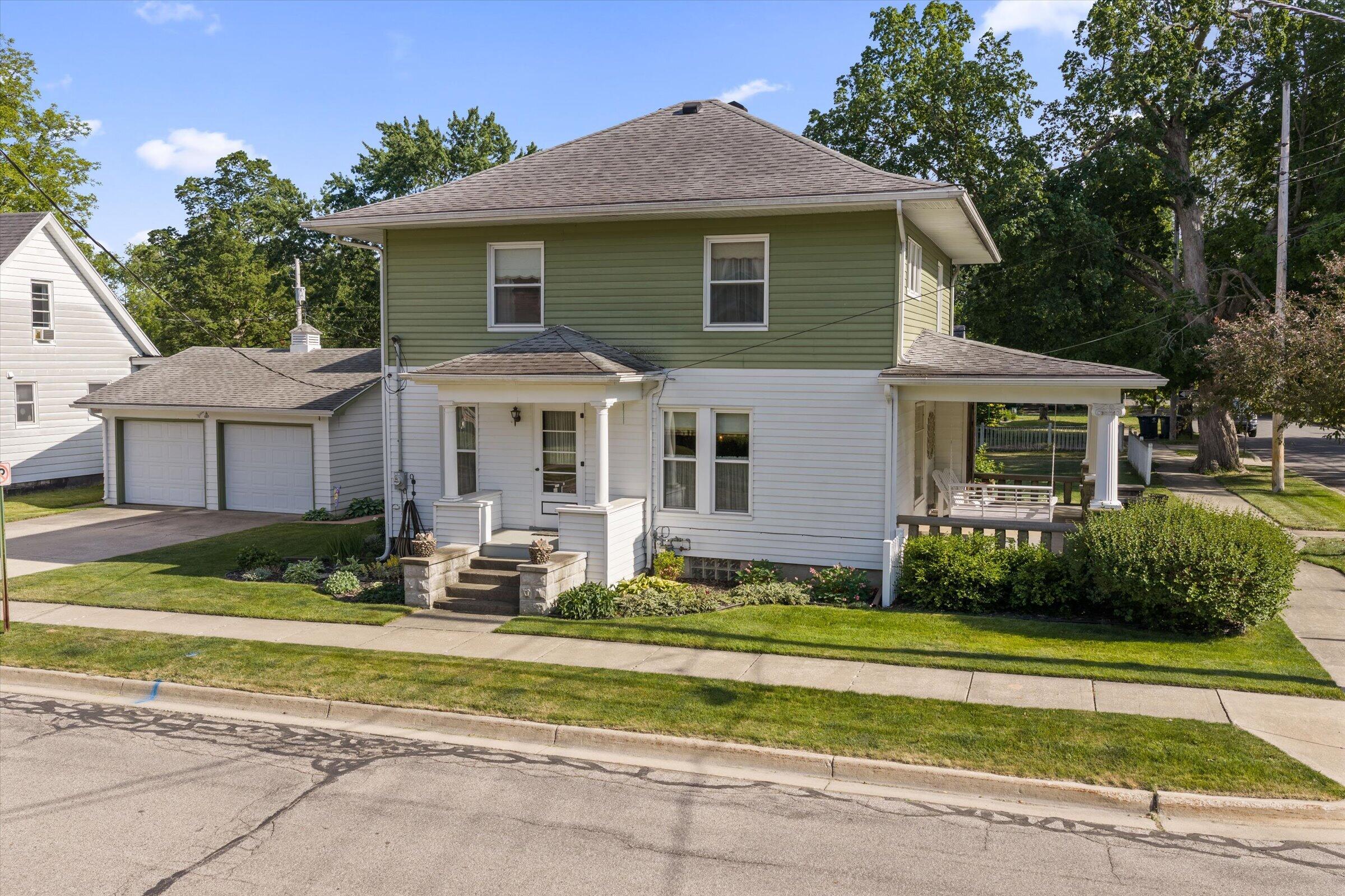 208 Moccasin Street Buchanan MI 49107