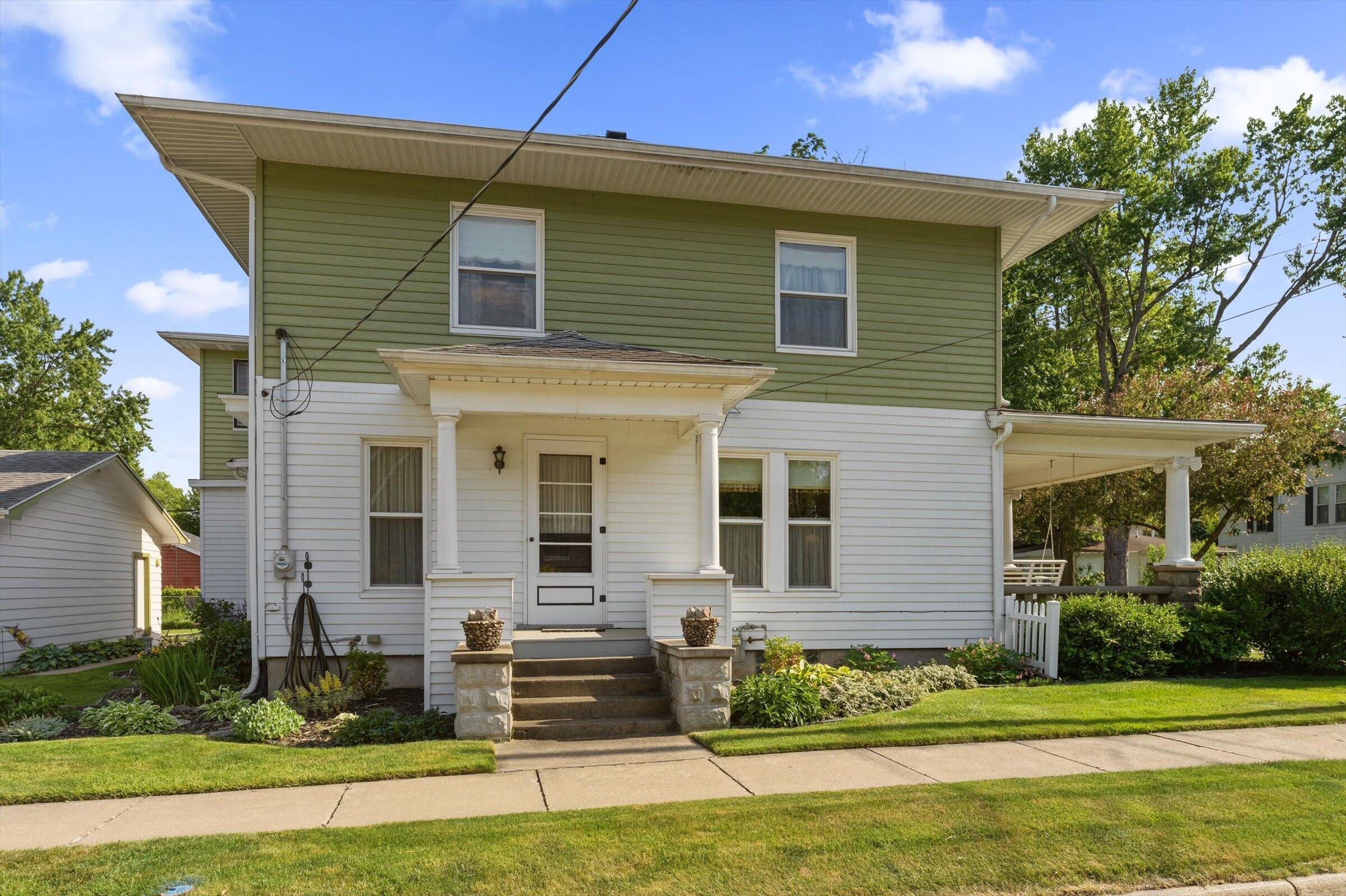 208 Moccasin Street Buchanan MI 49107