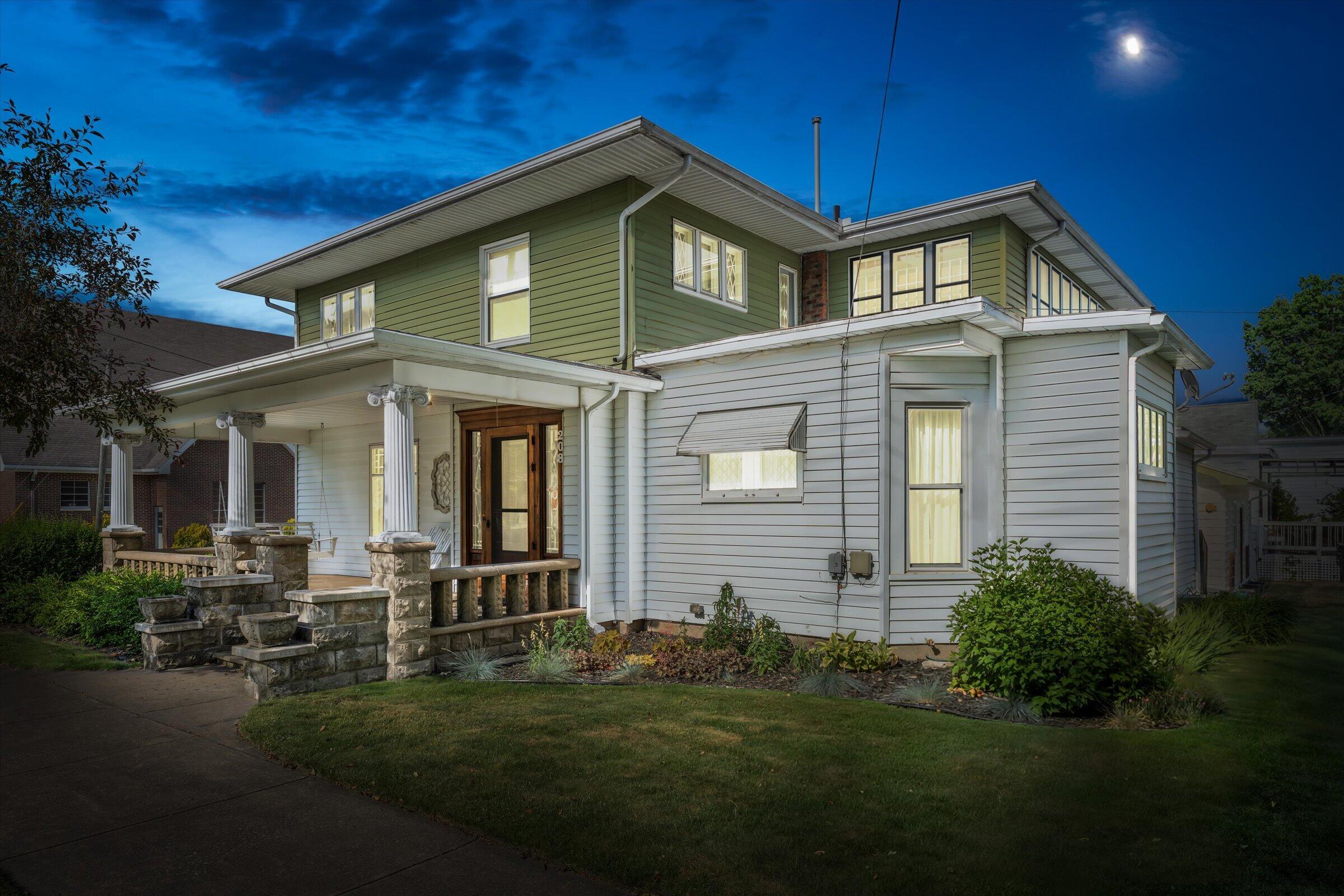 208 Moccasin Street Buchanan MI 49107