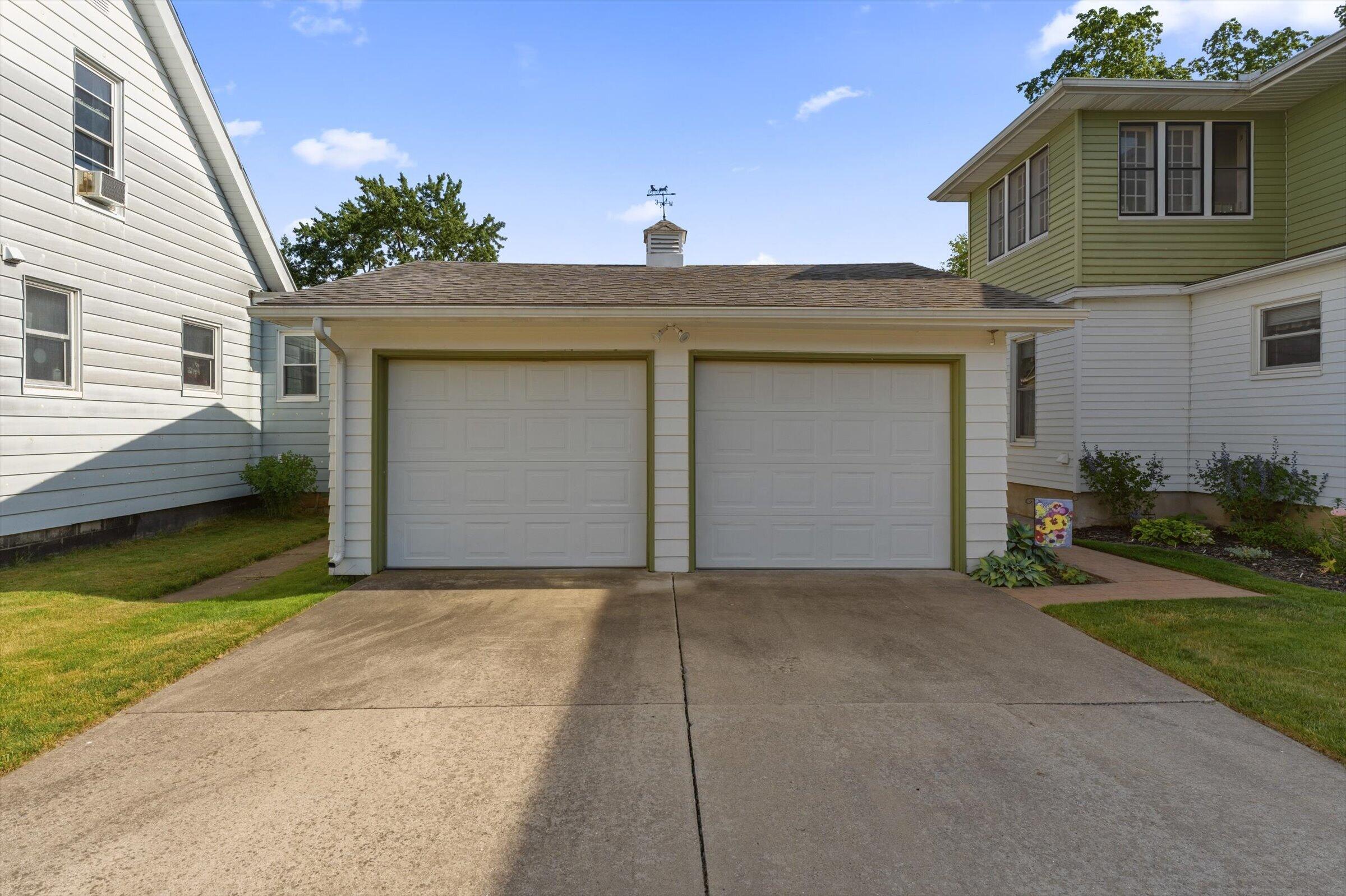 208 Moccasin Street Buchanan MI 49107
