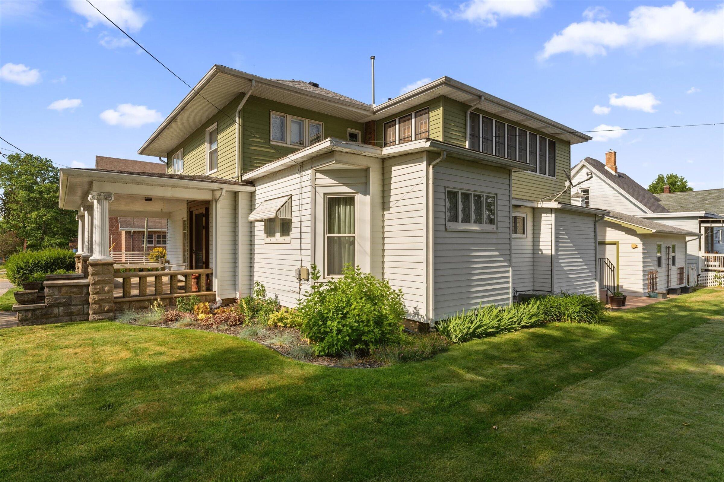 208 Moccasin Street Buchanan MI 49107