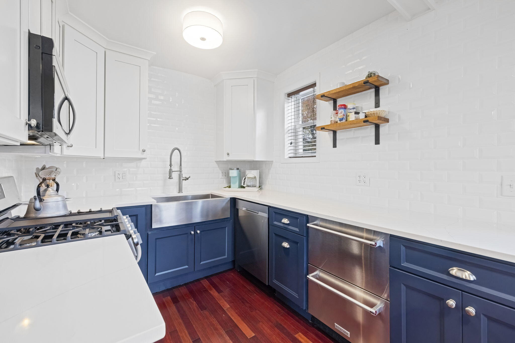 607 Sherwood Avenue Three Oaks MI 49128
