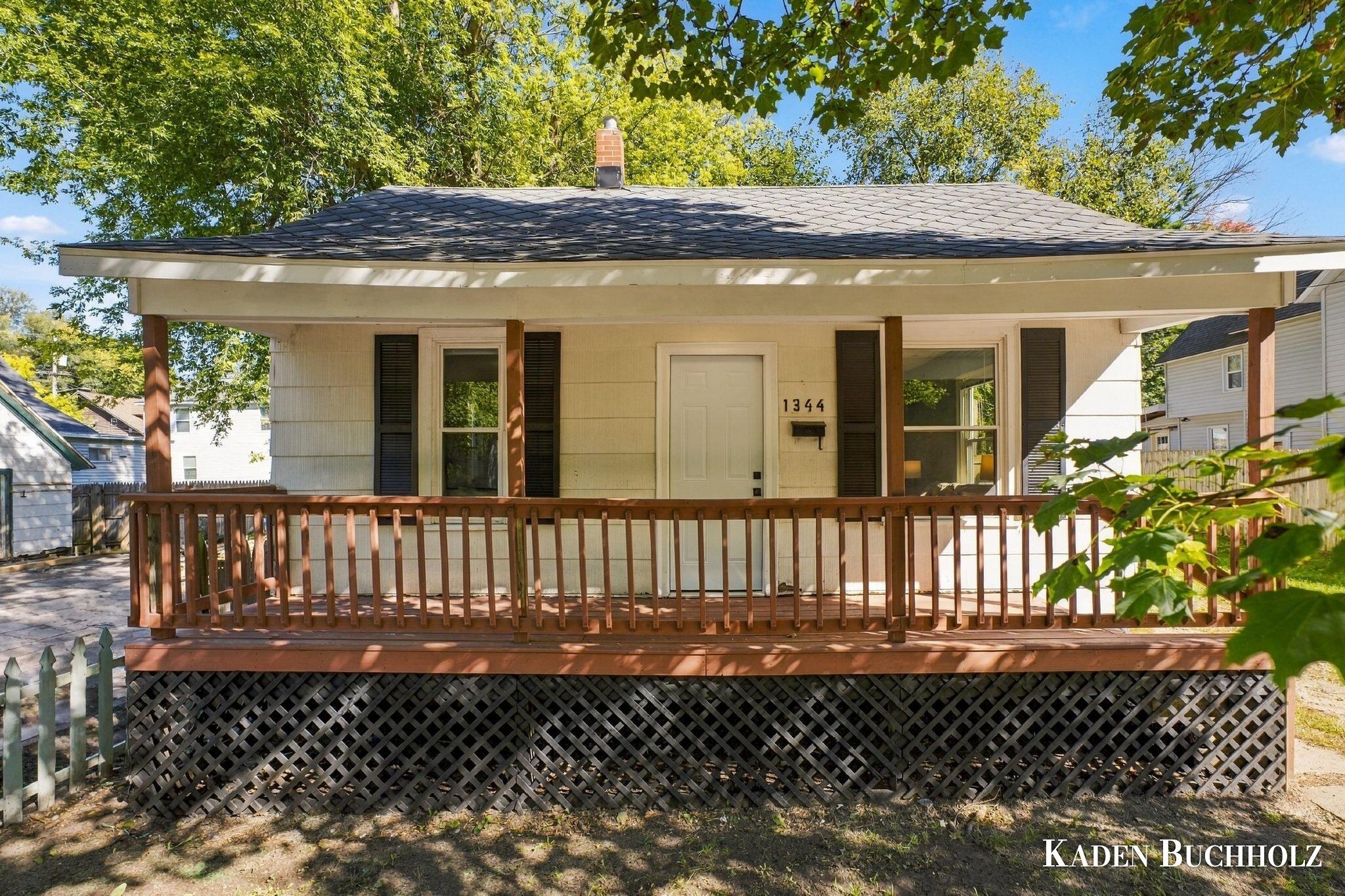 1344 Maude Avenue NE Grand Rapids MI 49505