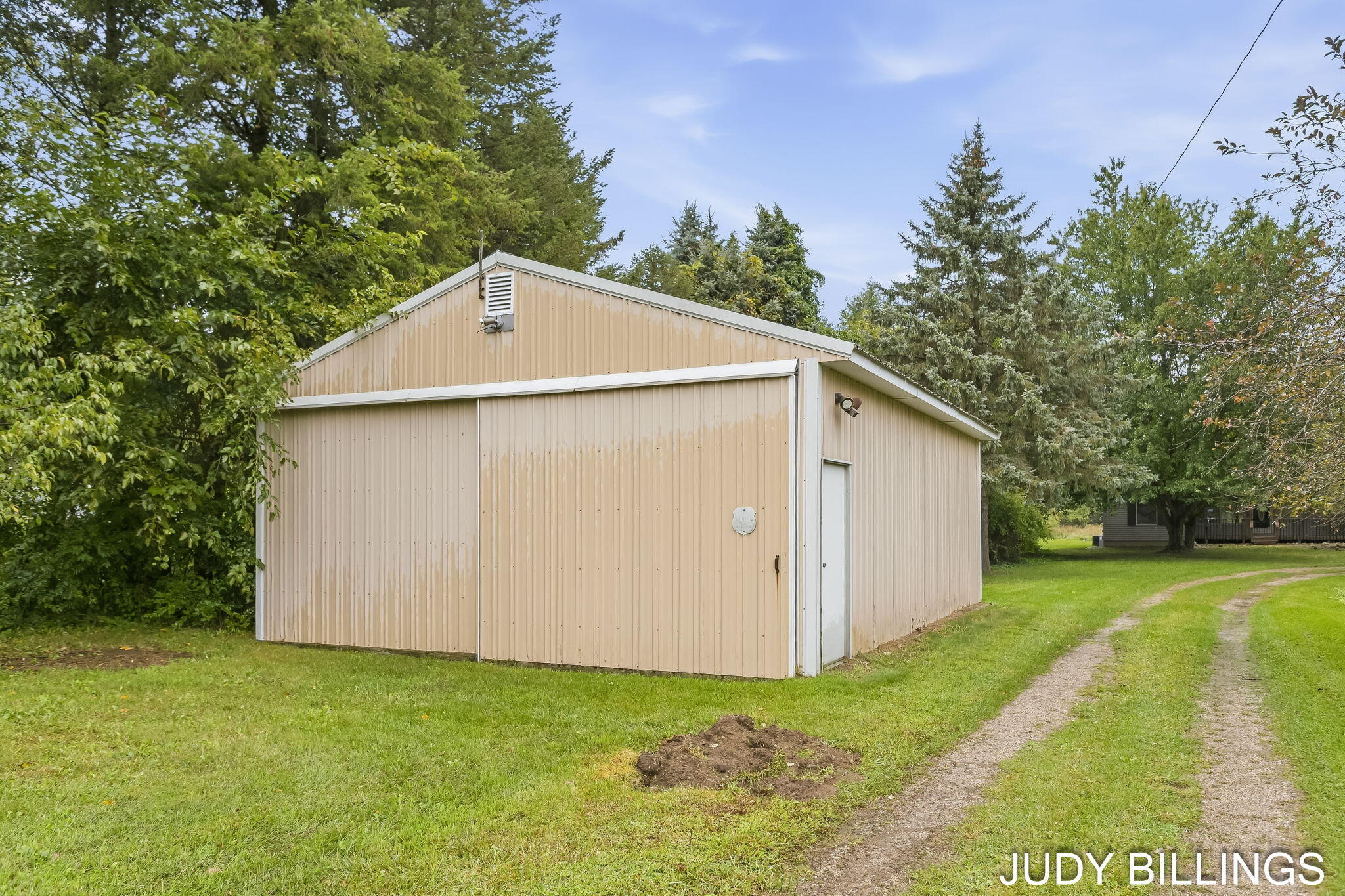 6675 120th Avenue Fennville MI 49408