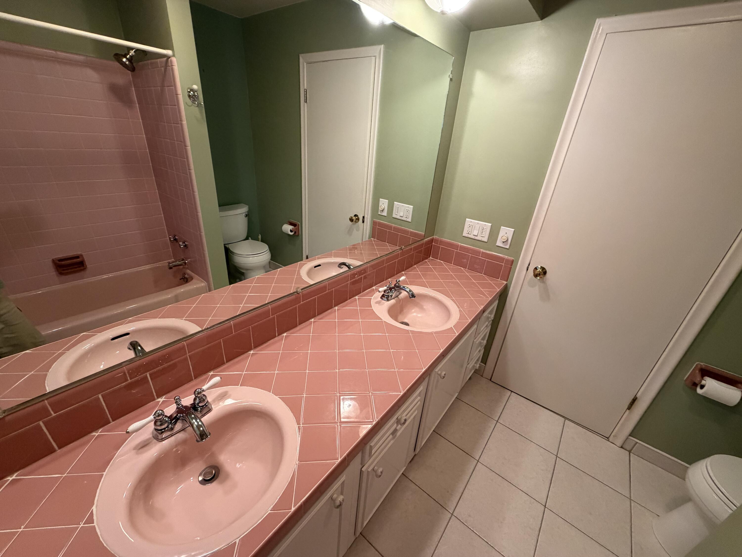 1935 Skyler Drive Kalamazoo MI 49008