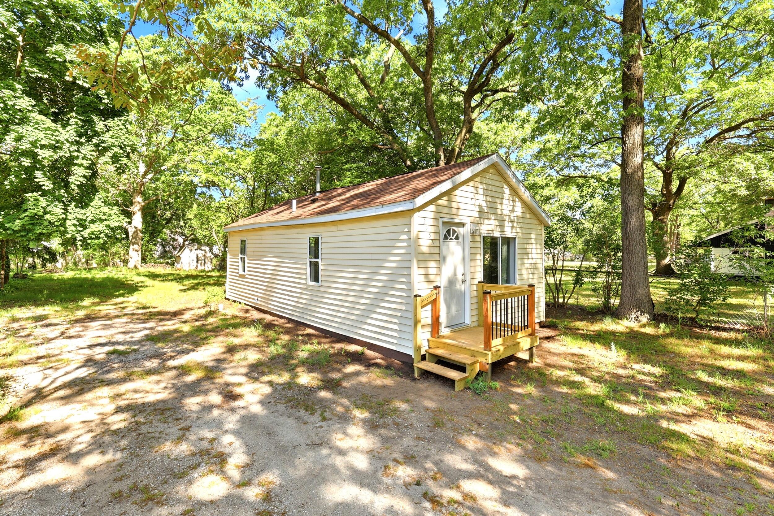 2933 Valk Street Muskegon MI 49444