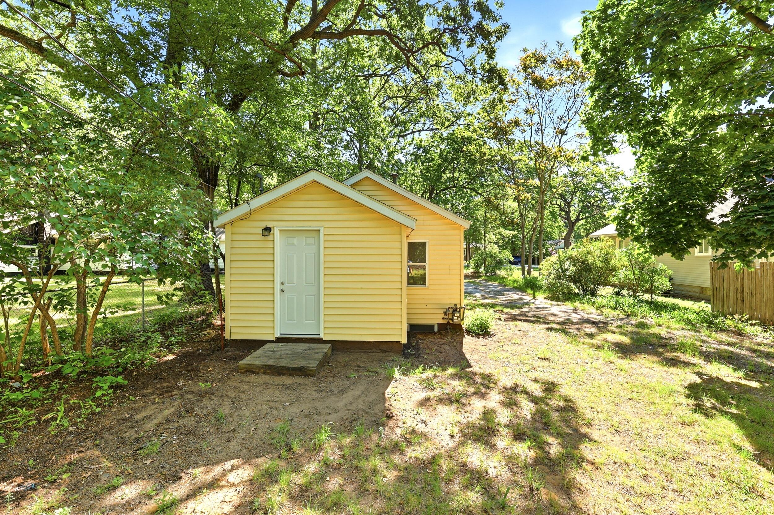 2933 Valk Street Muskegon MI 49444