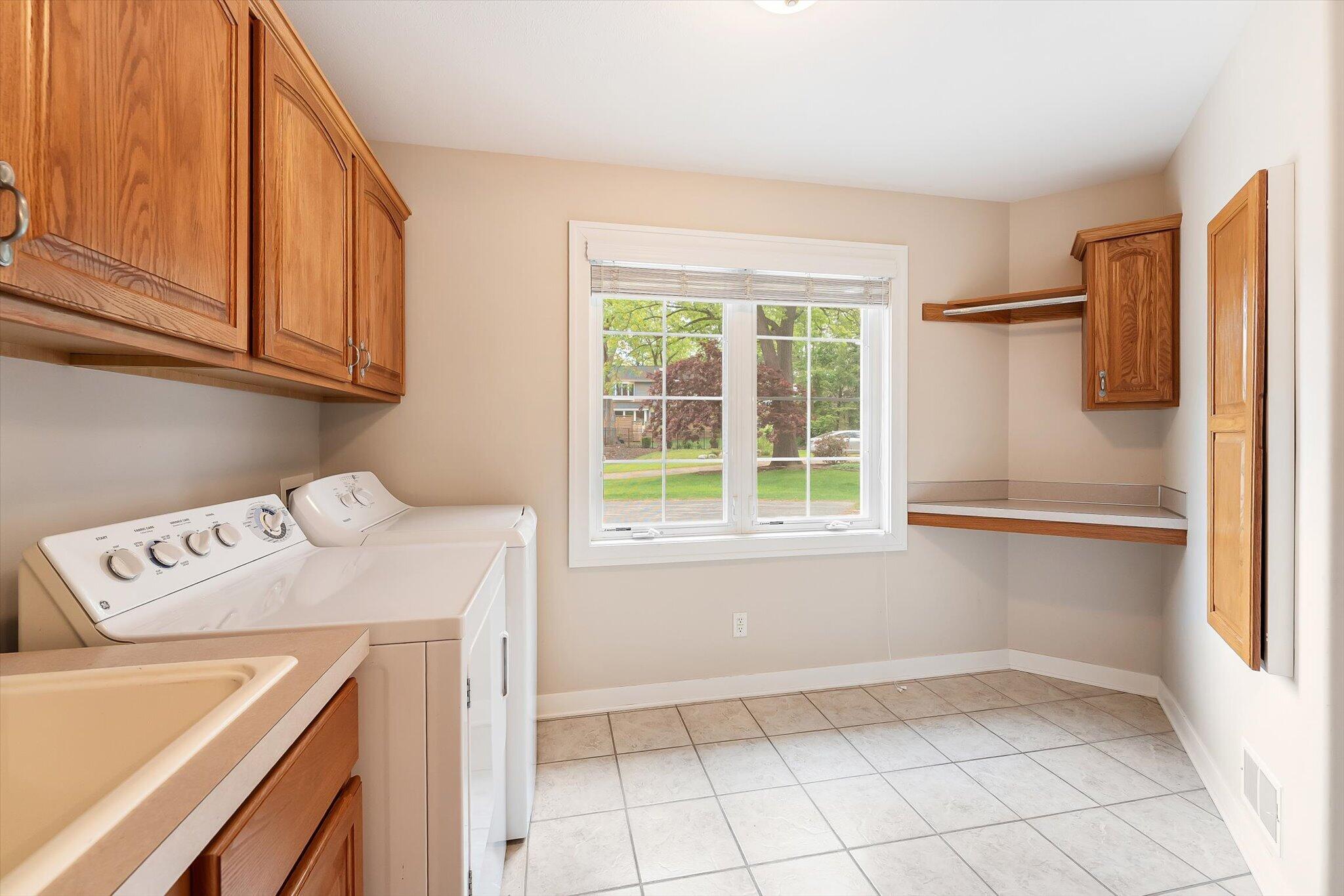 2510 Thoreau Court NE Grand Rapids MI 49525