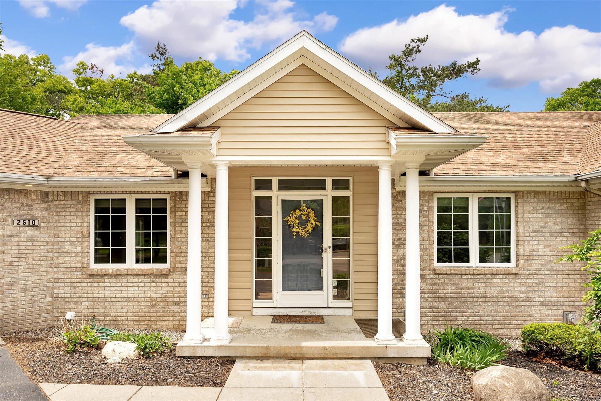 2510 Thoreau Court NE Grand Rapids MI 49525