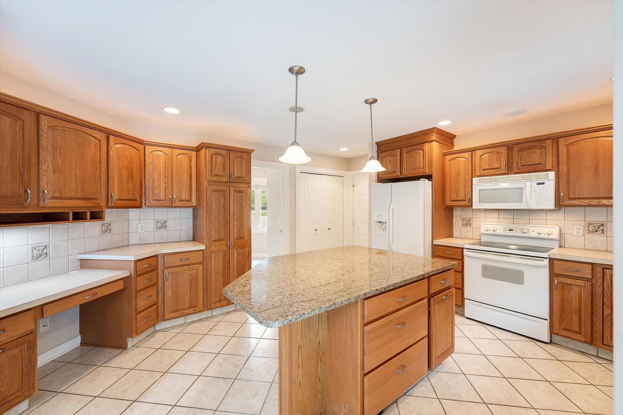 2510 Thoreau Court NE Grand Rapids MI 49525
