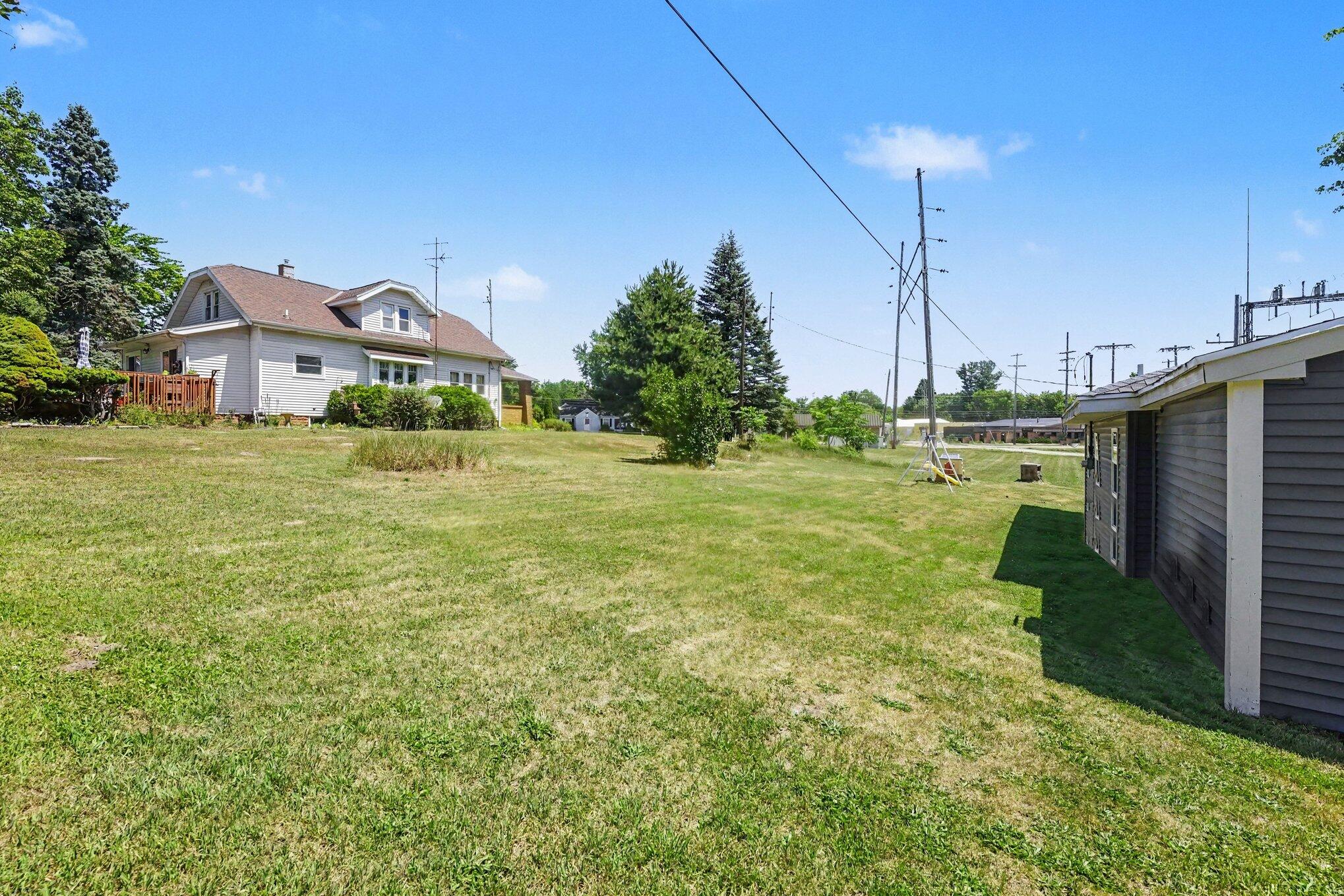 1261 Van Portfliet Drive NW Grand Rapids MI 49534