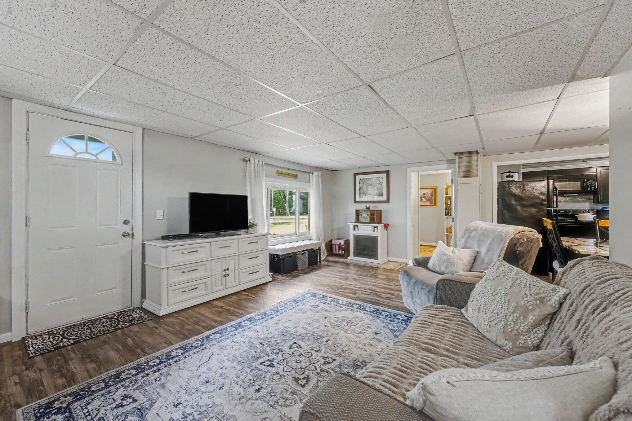 1261 Van Portfliet Drive NW Grand Rapids MI 49534