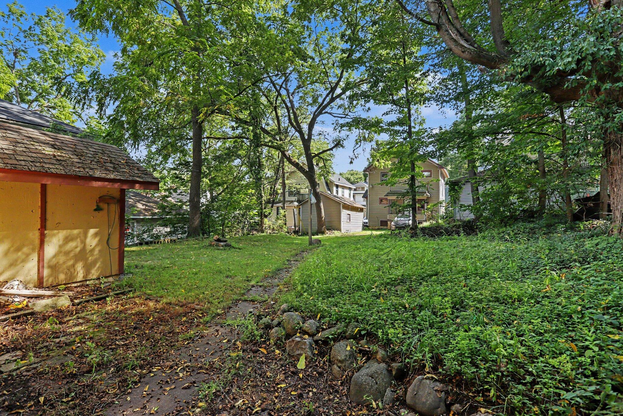 915 Walwood Place Kalamazoo MI 49007