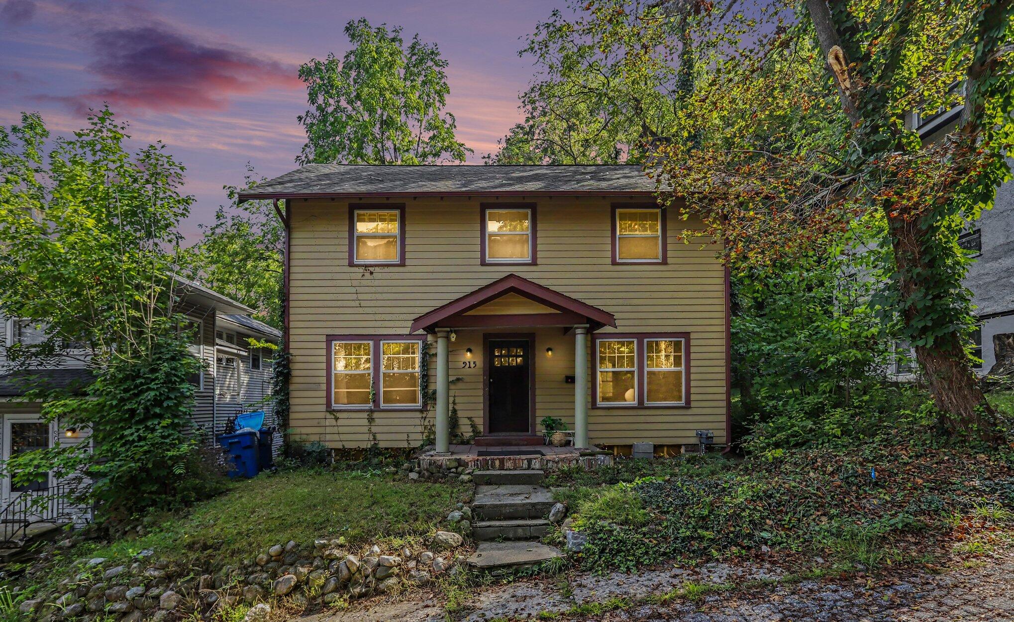 915 Walwood Place Kalamazoo MI 49007