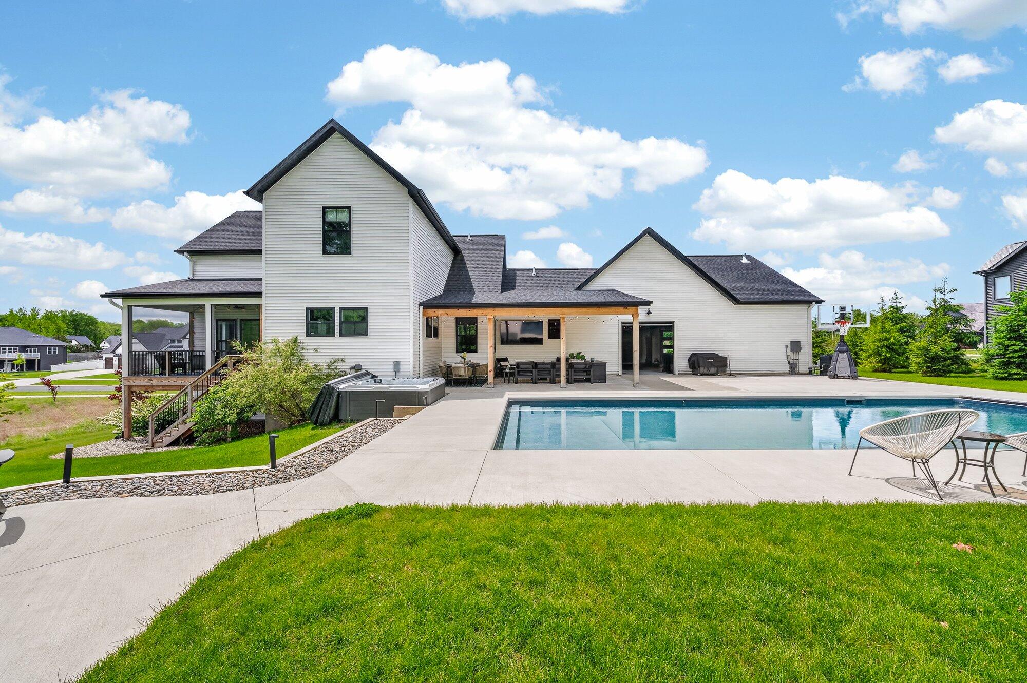7805 Corners Cove Street Kalamazoo MI 49009