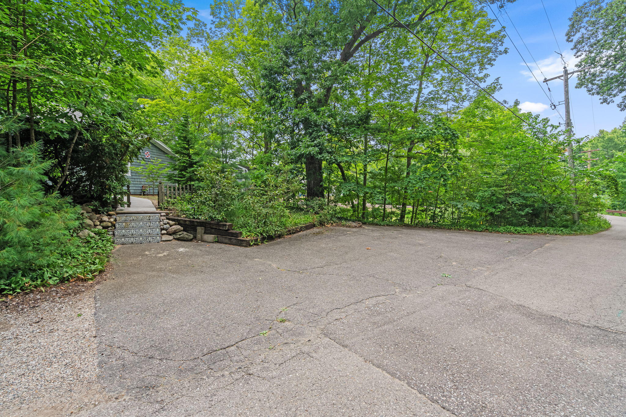 790 Simonson Drive Saugatuck MI 49453