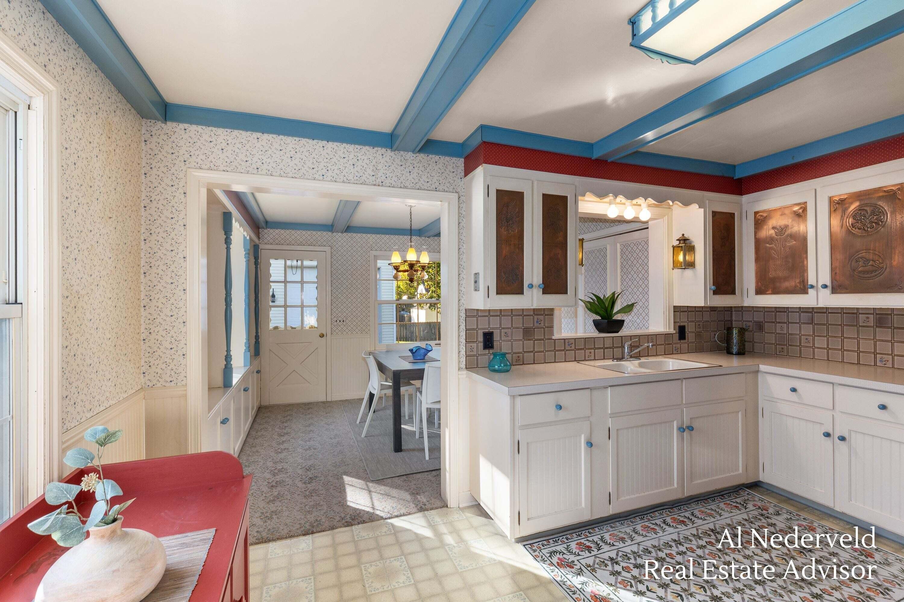 1018 Kentwood Drive NE Grand Rapids MI 49505