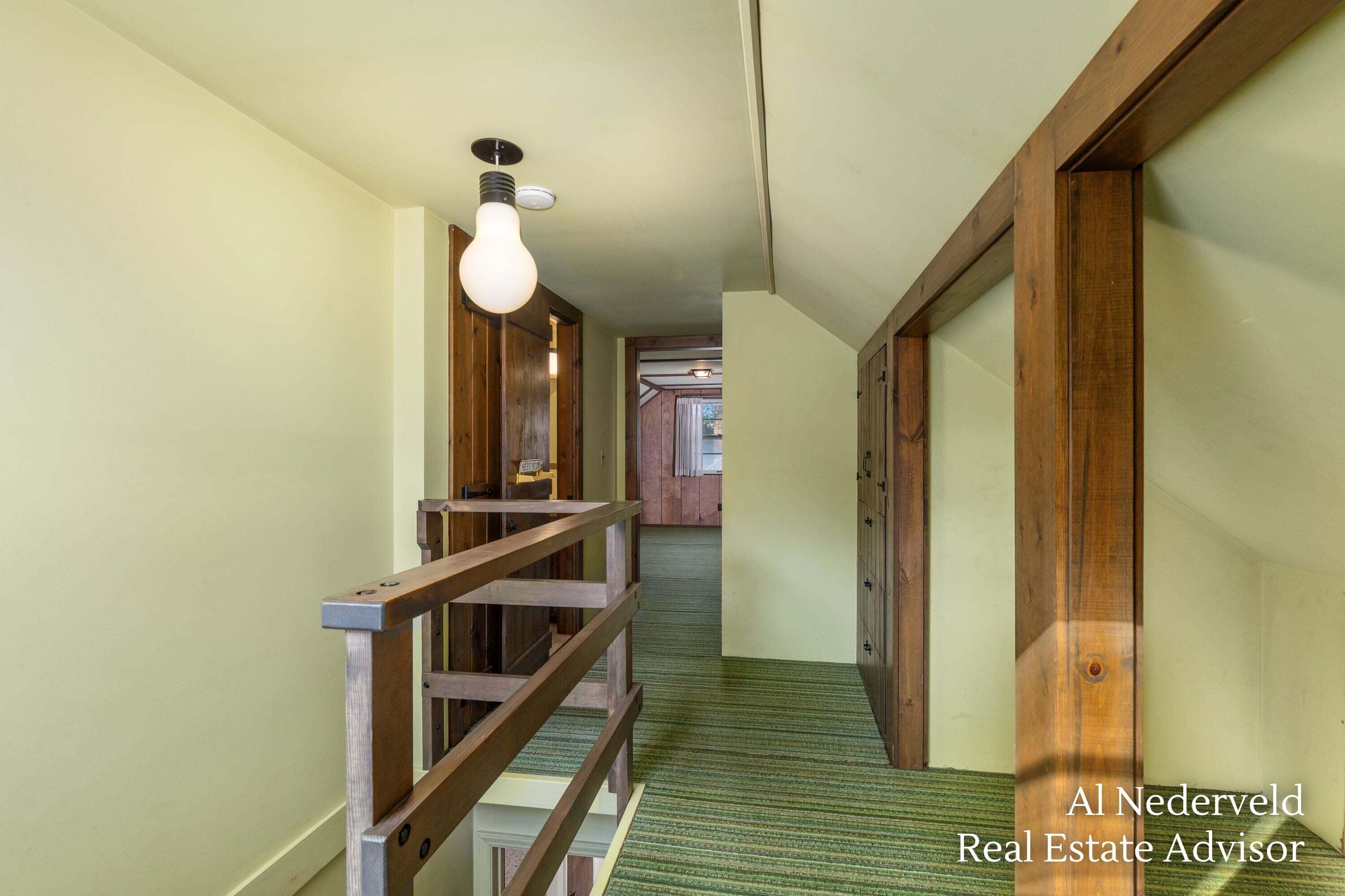 1018 Kentwood Drive NE Grand Rapids MI 49505