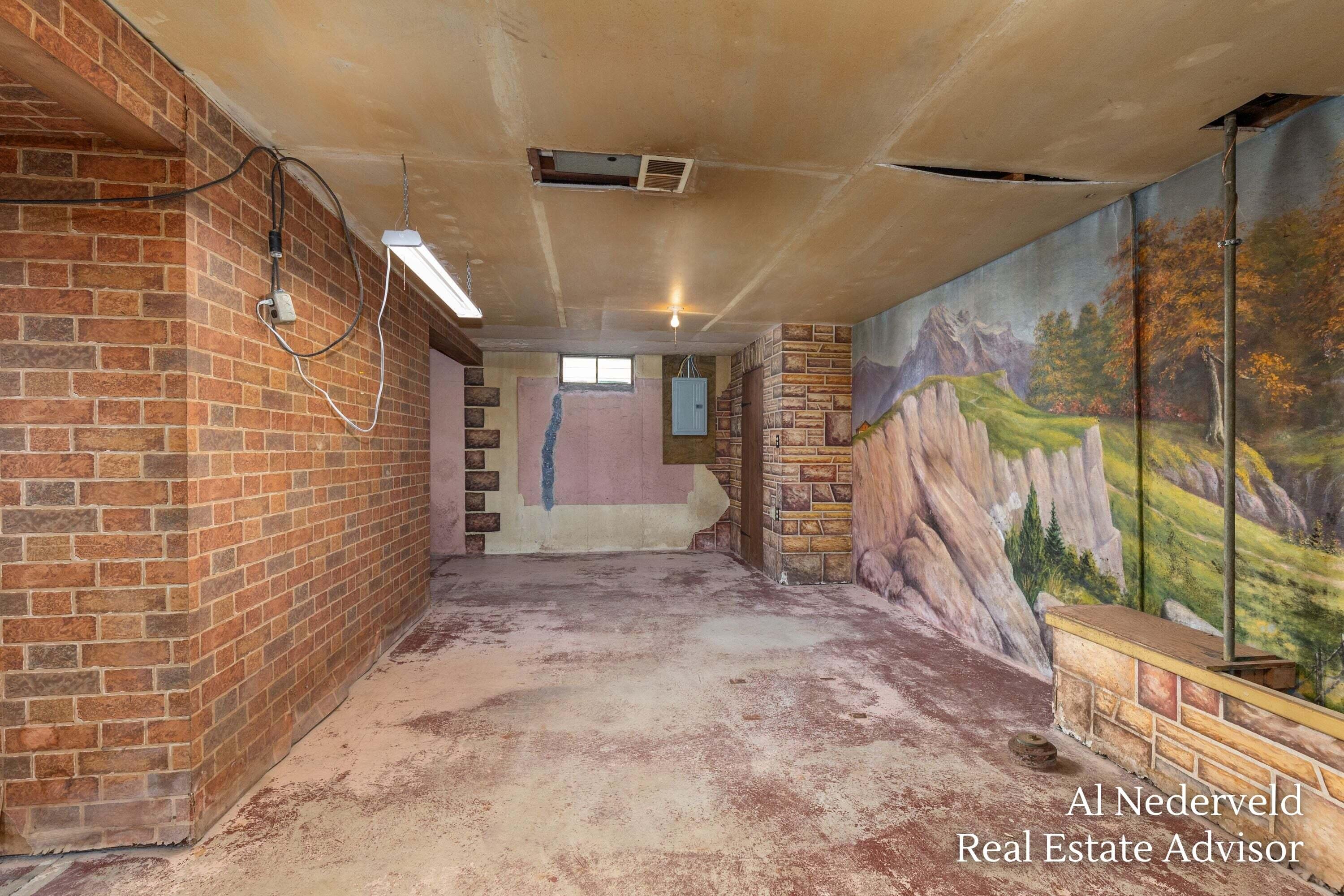 1018 Kentwood Drive NE Grand Rapids MI 49505